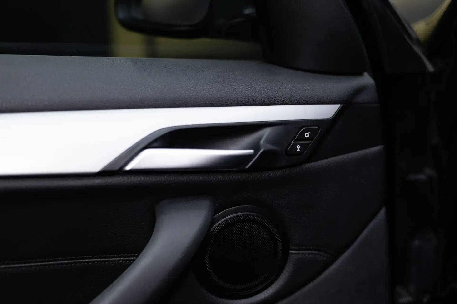 BMW X1 16 d sDrive Line Sport Auto 25