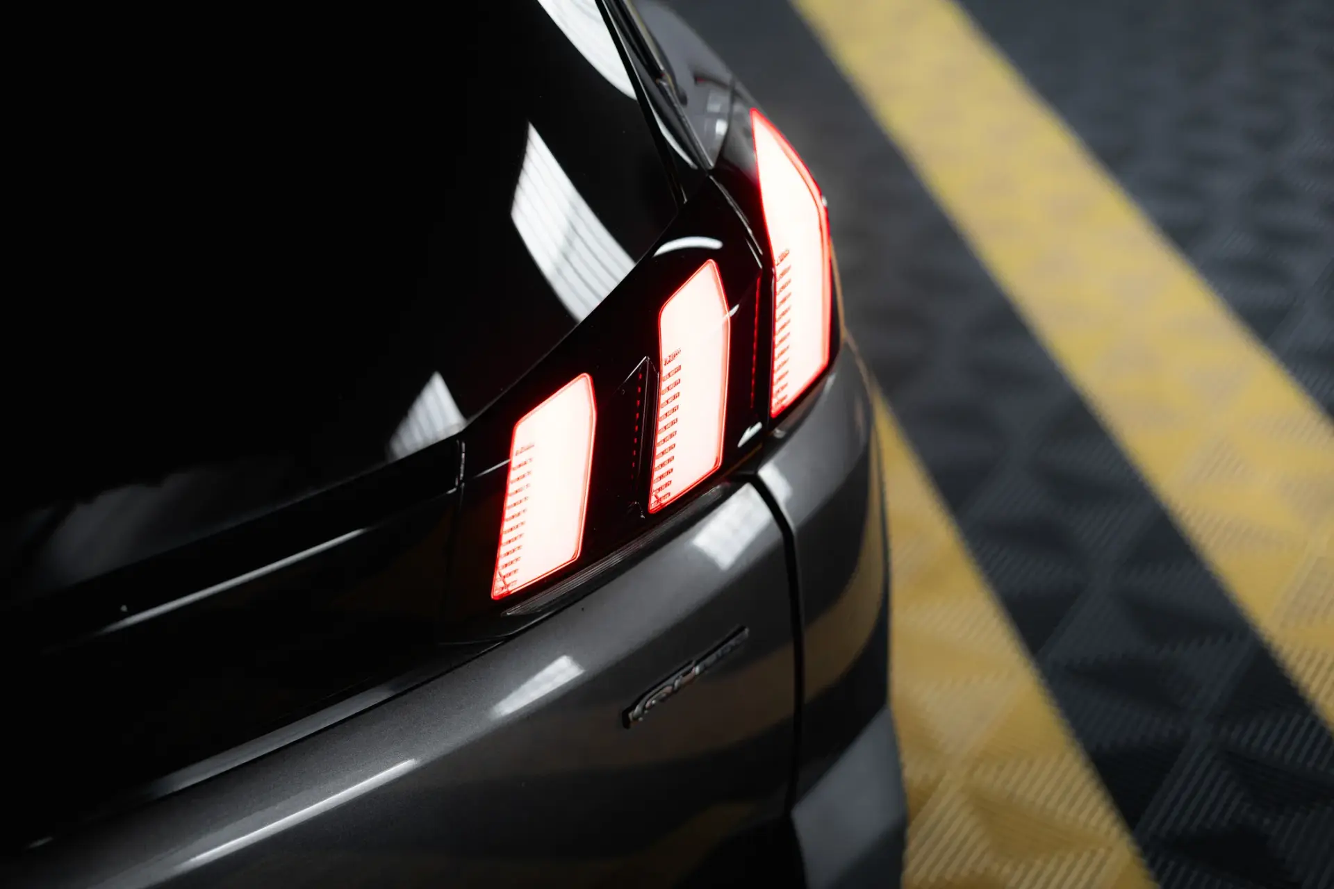 Peugeot 5008 1.5 BlueHDi GT Line EAT8 11