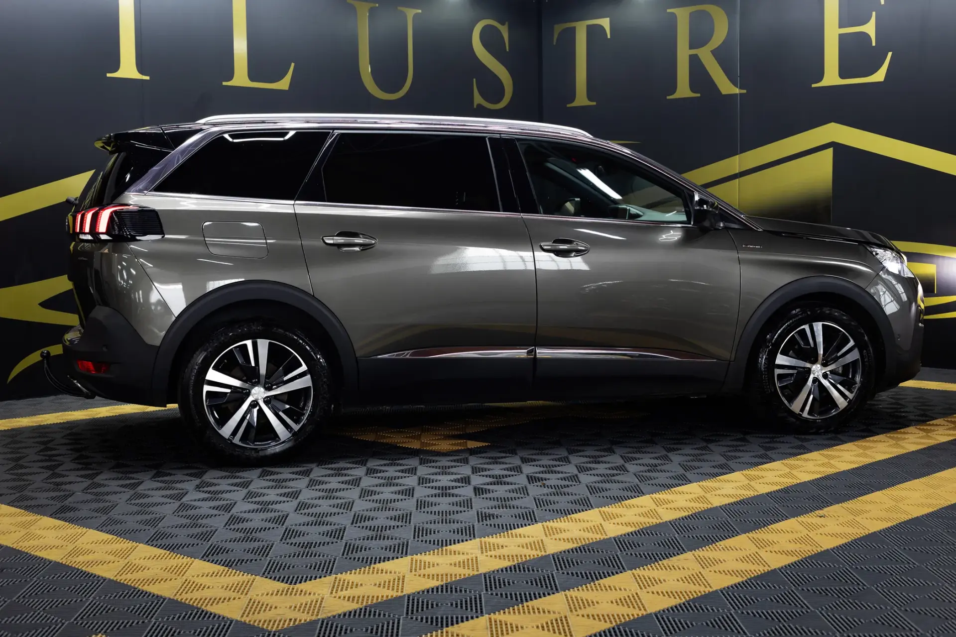 Peugeot 5008 1.5 BlueHDi GT Line EAT8 2