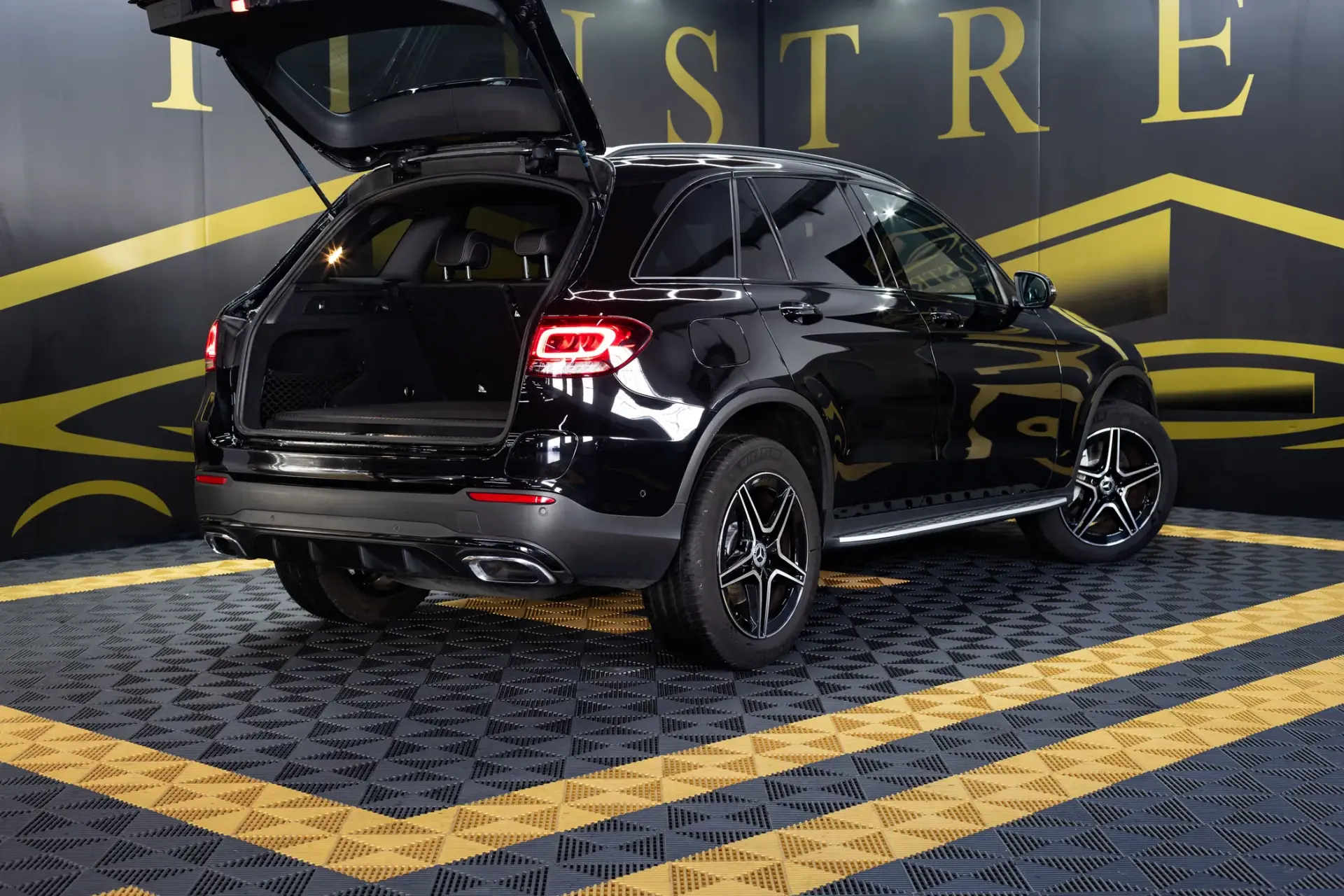 Mercedes-Benz GLC 300 de 4Matic 6