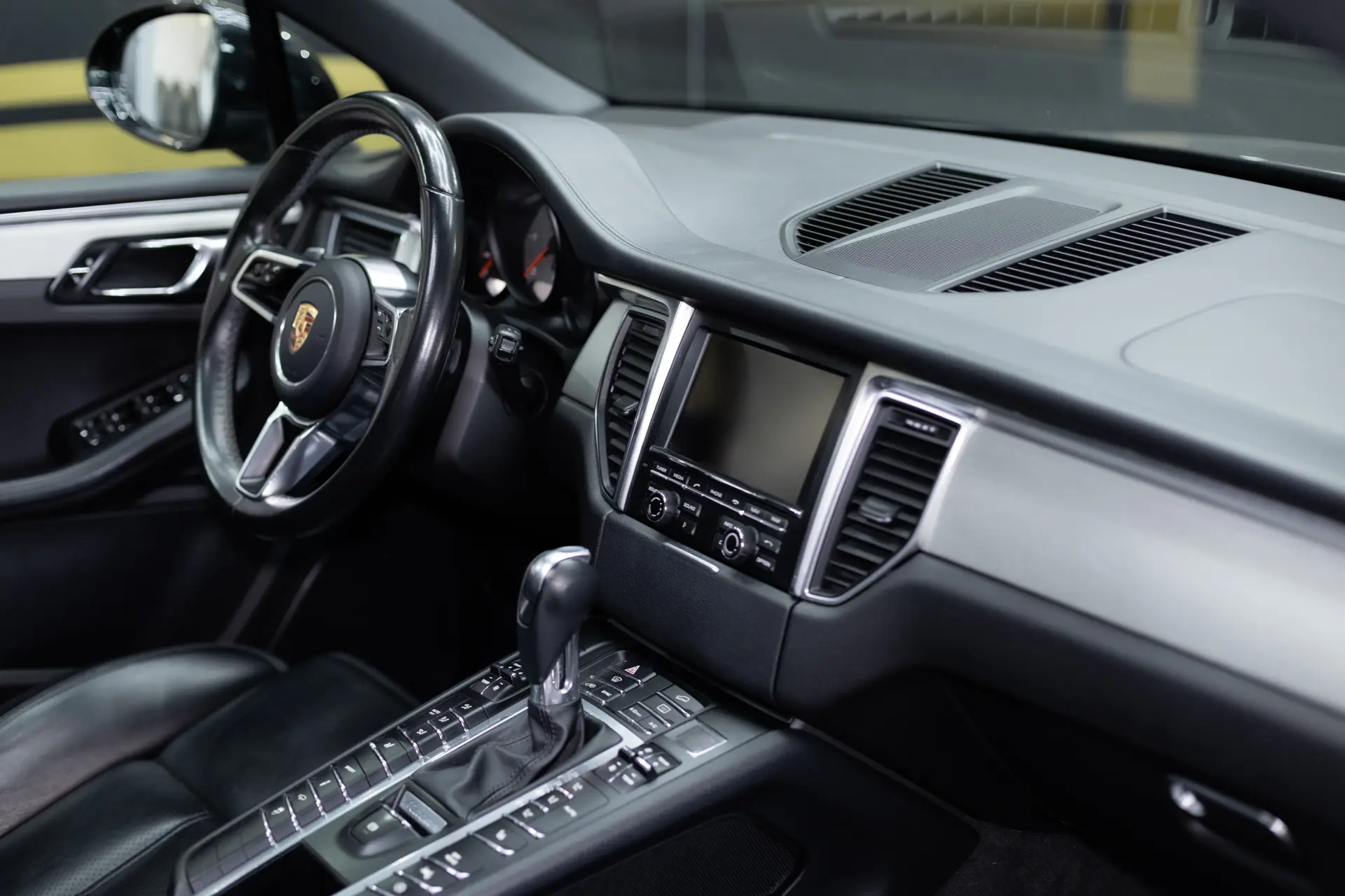 Porsche Macan S All Weather 26