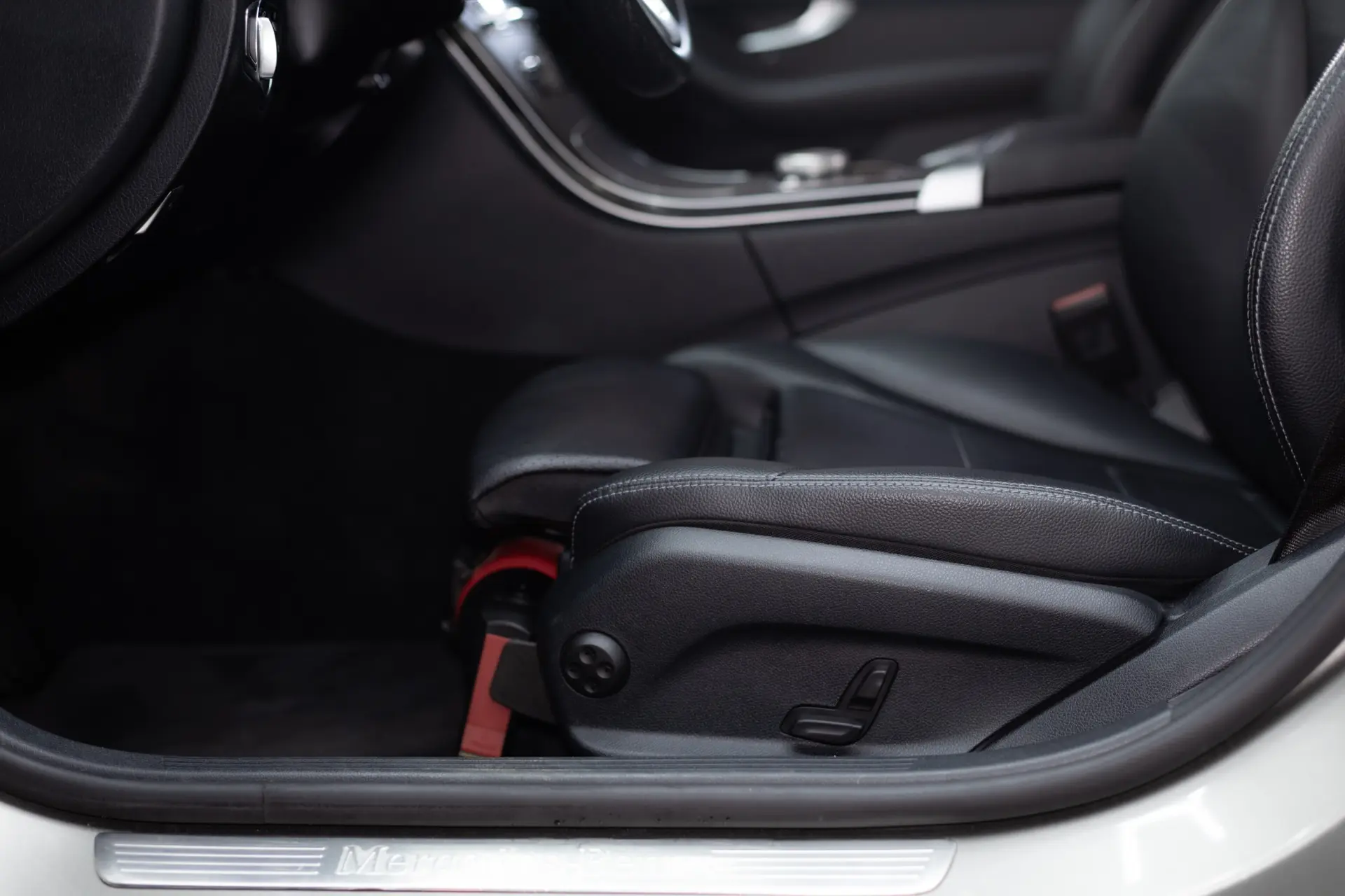 Mercedes-Benz C 300 de T 9G-TRONIC Avantgarde 24