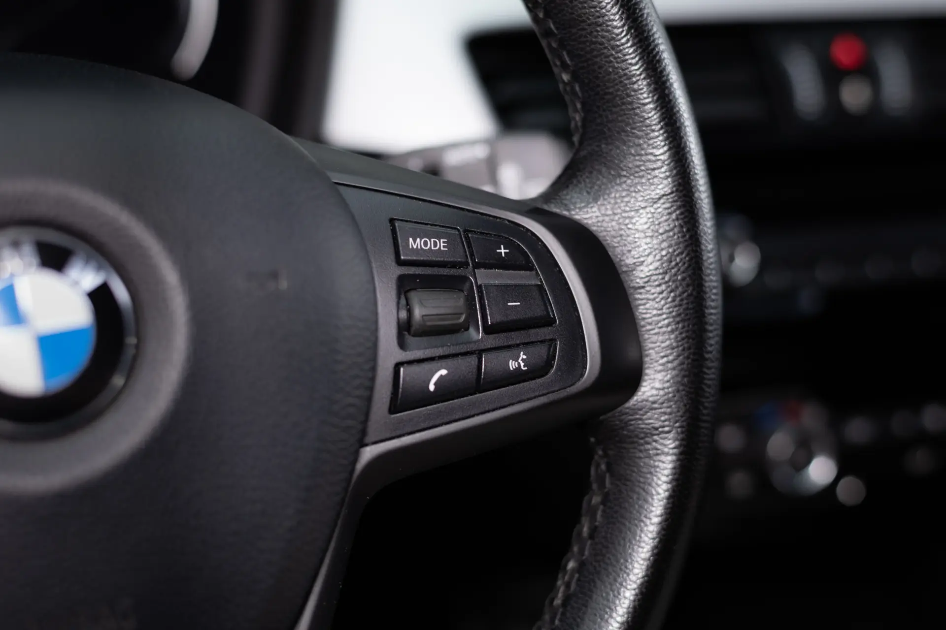 BMW X1 16 d sDrive Advantage Auto 29