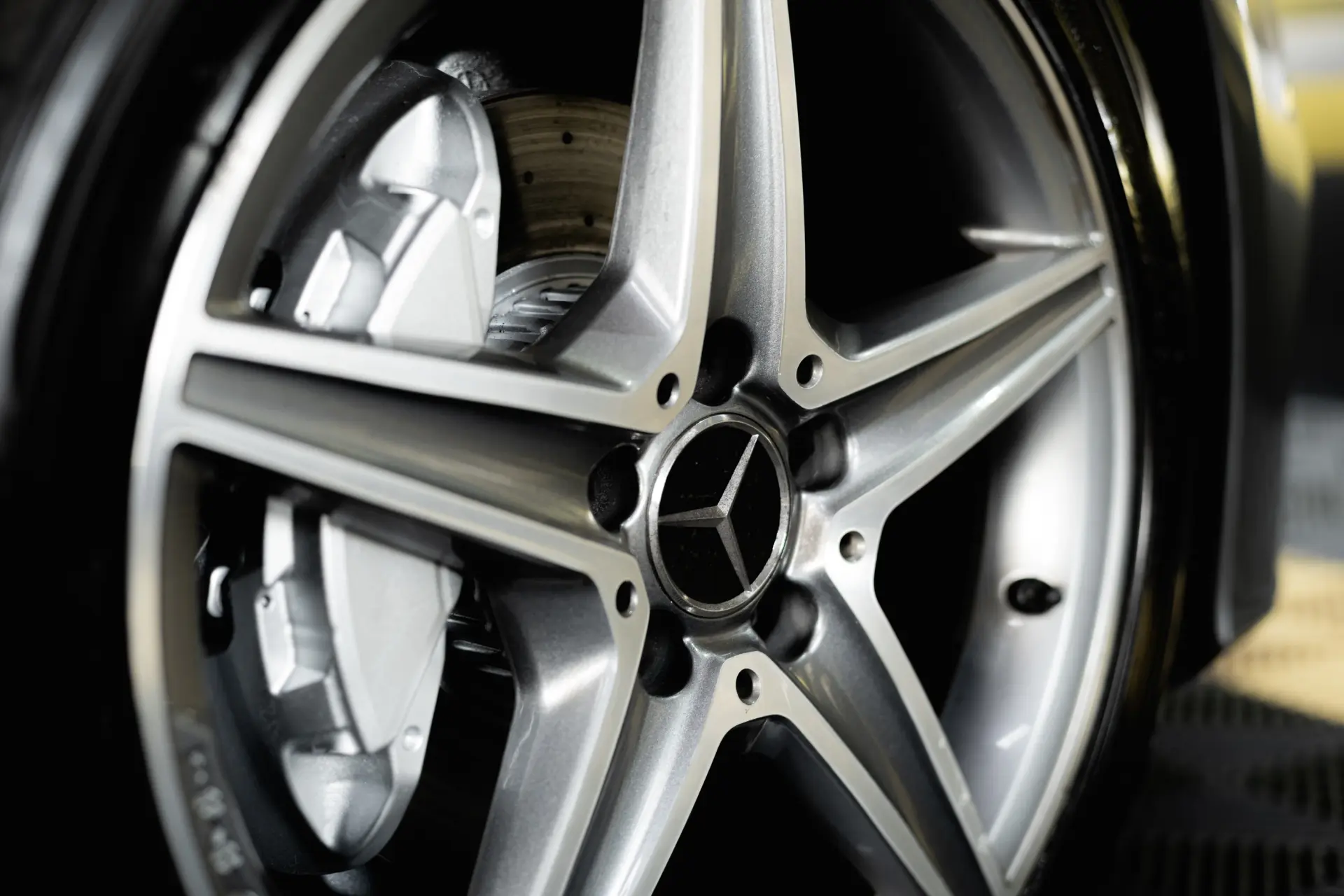 Mercedes-Benz C 220 (BlueTEC) d Station 7G-TRONIC AMG Line 12