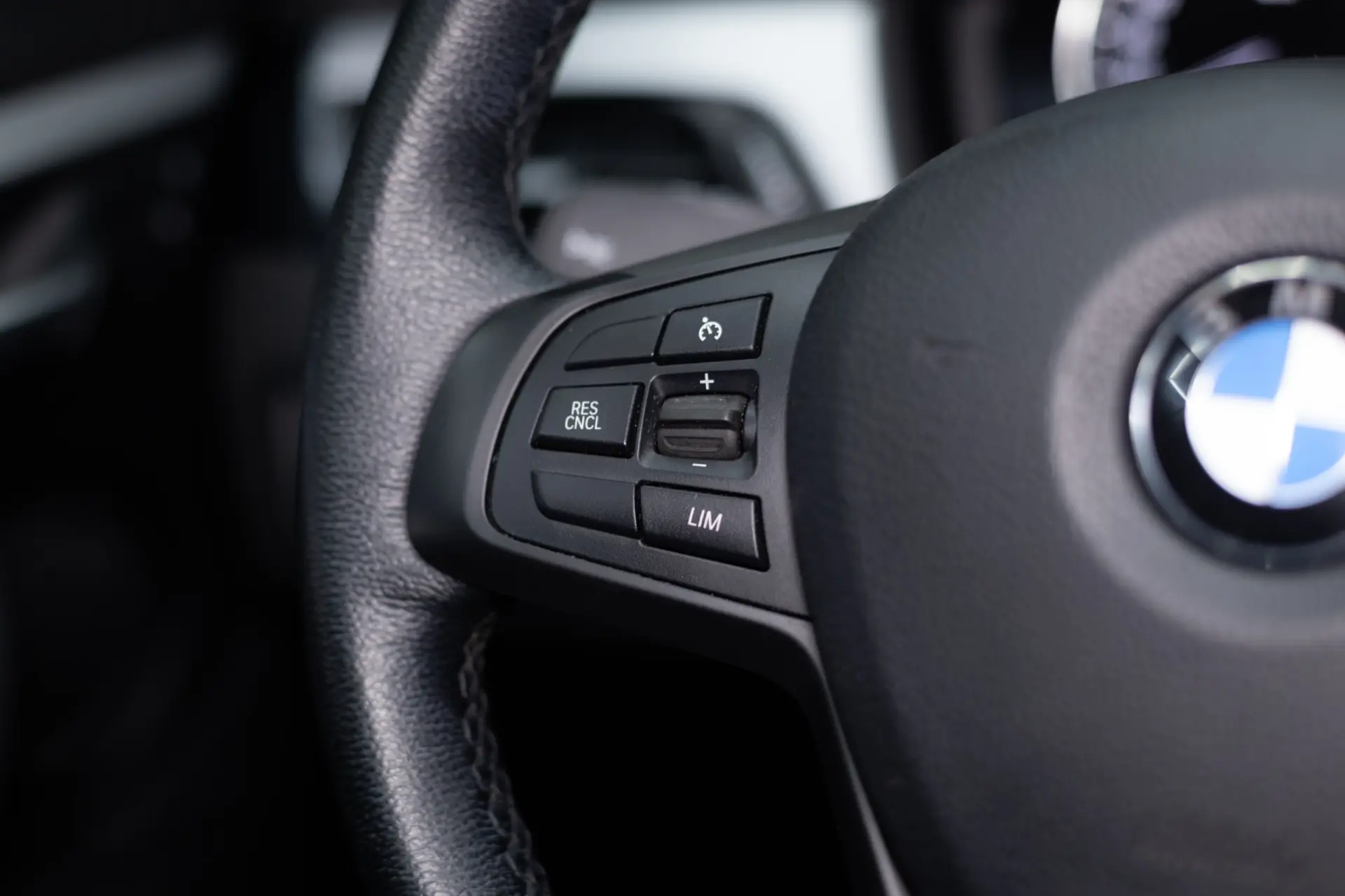 BMW X1 16 d sDrive Line Sport Auto 27