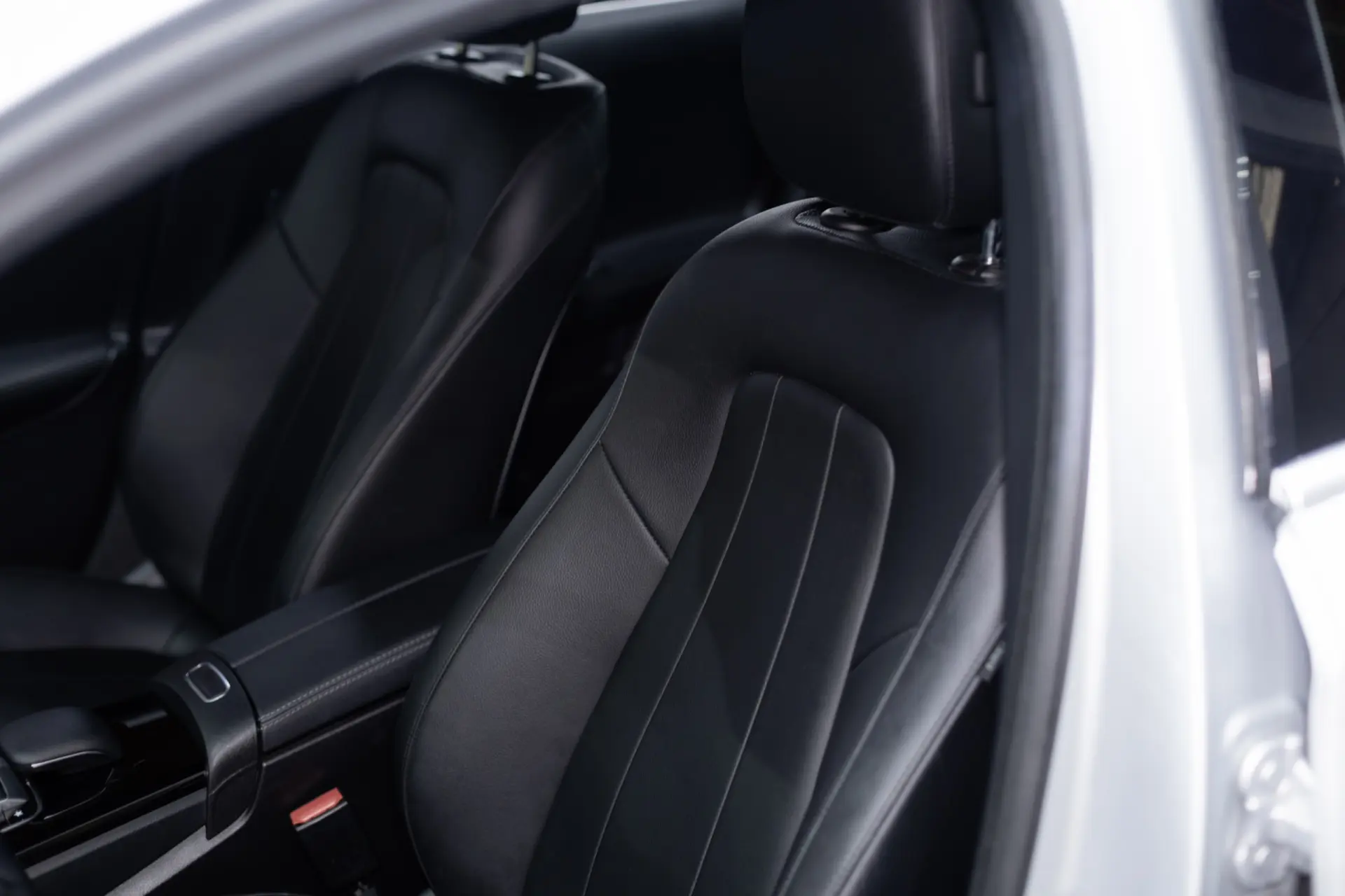 Mercedes-Benz A 250 e Progressive 21