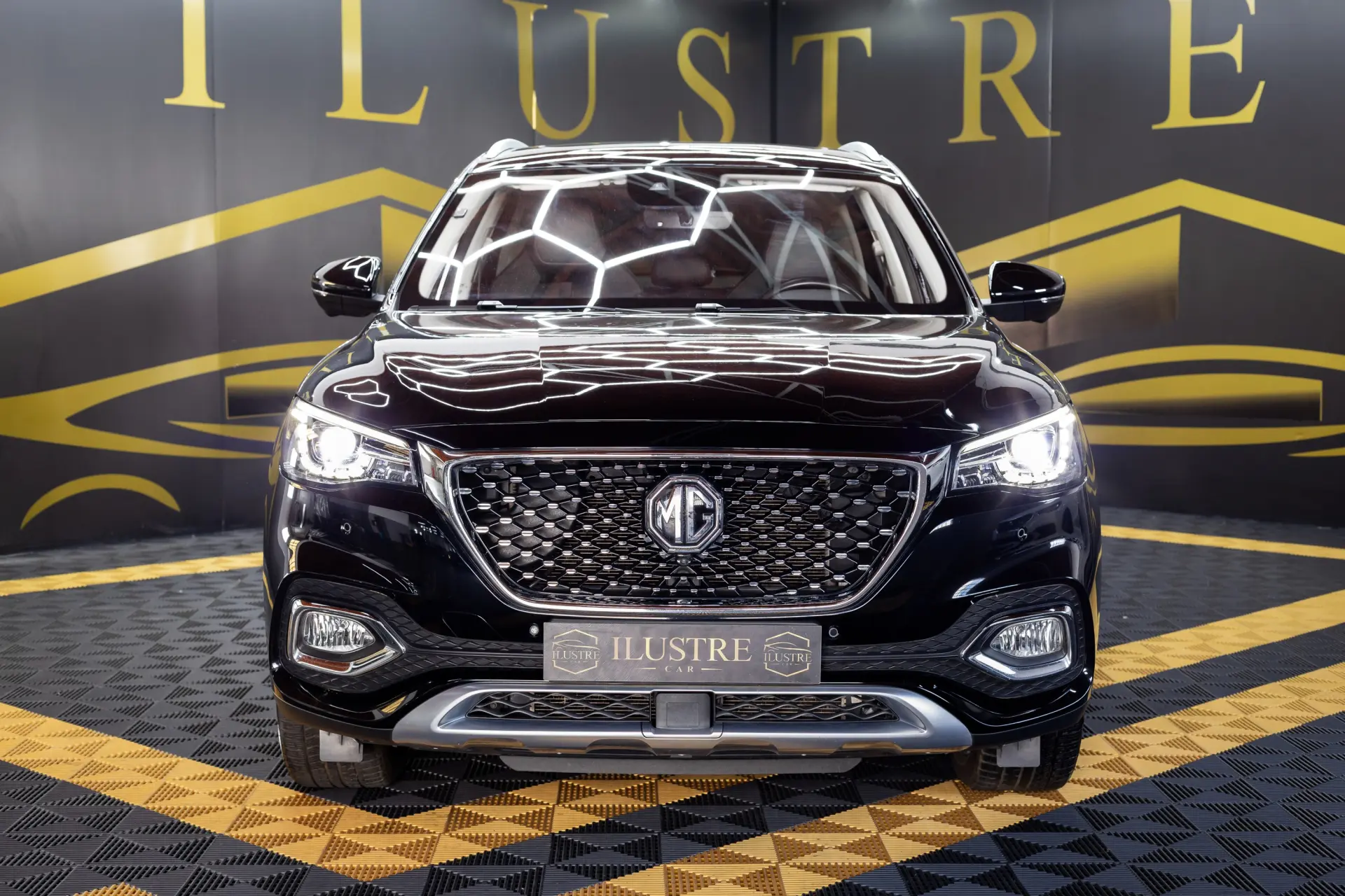 MG EHS 1.5 T-GDI Plug-in Hybrid Luxury 2