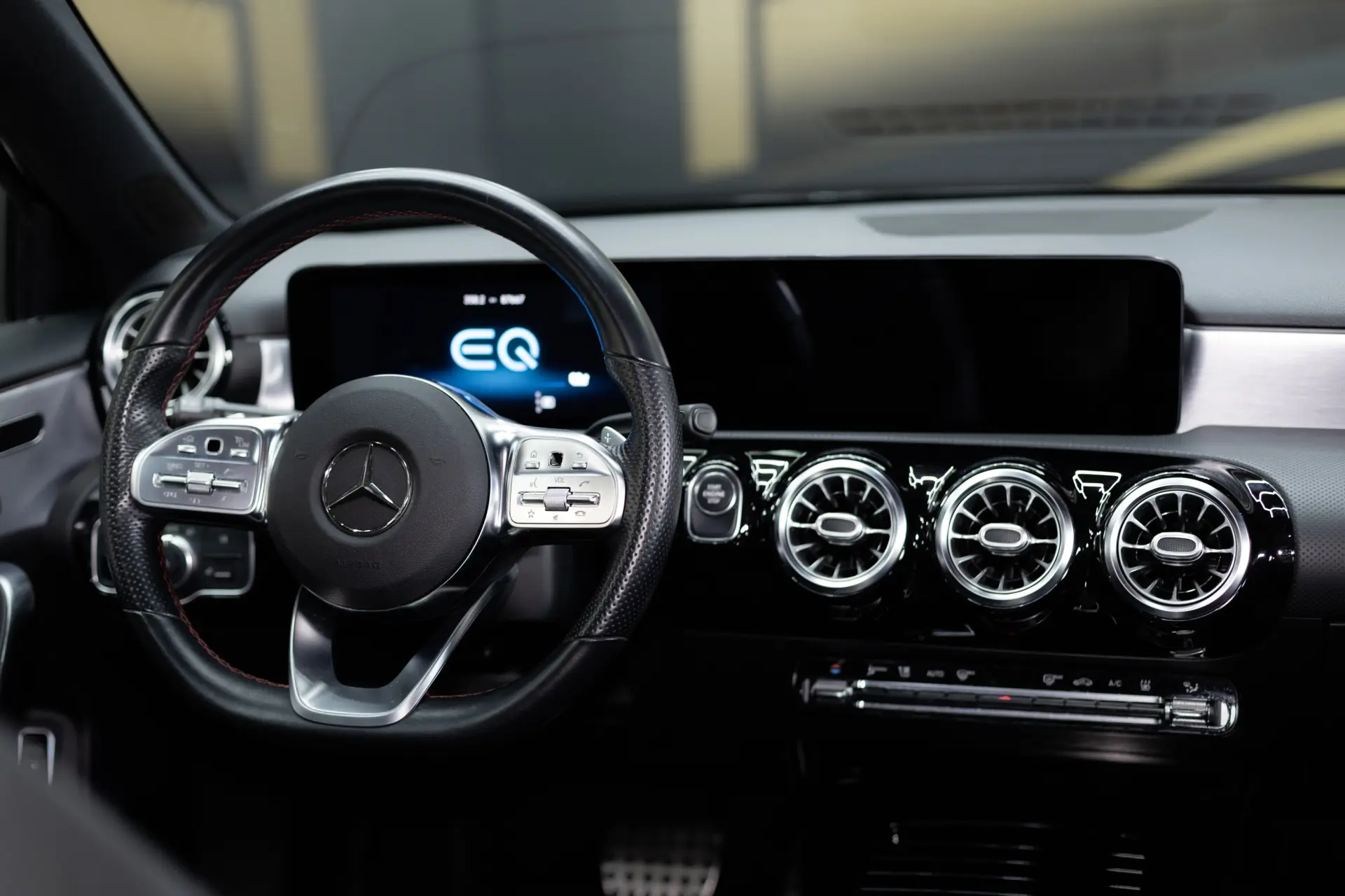 Mercedes-Benz A 250 e 8G-DCT AMG Line Advanced 24