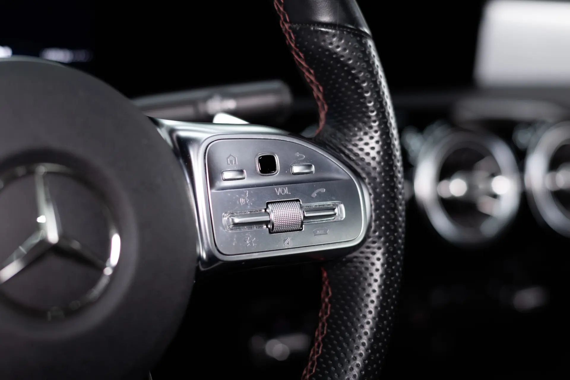 Mercedes-Benz A 250 e 8G-DCT AMG Line Advanced 27