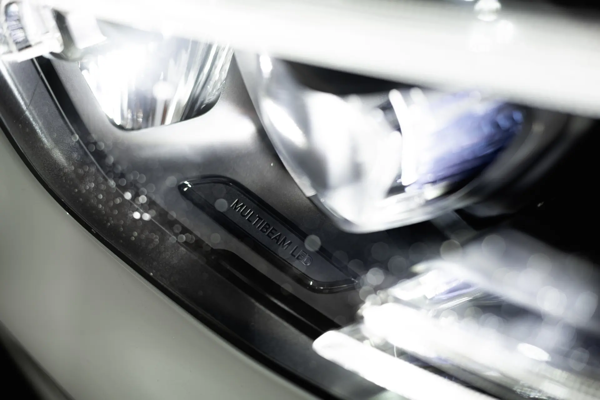 Mercedes-Benz GLC 300 e 4Matic 14