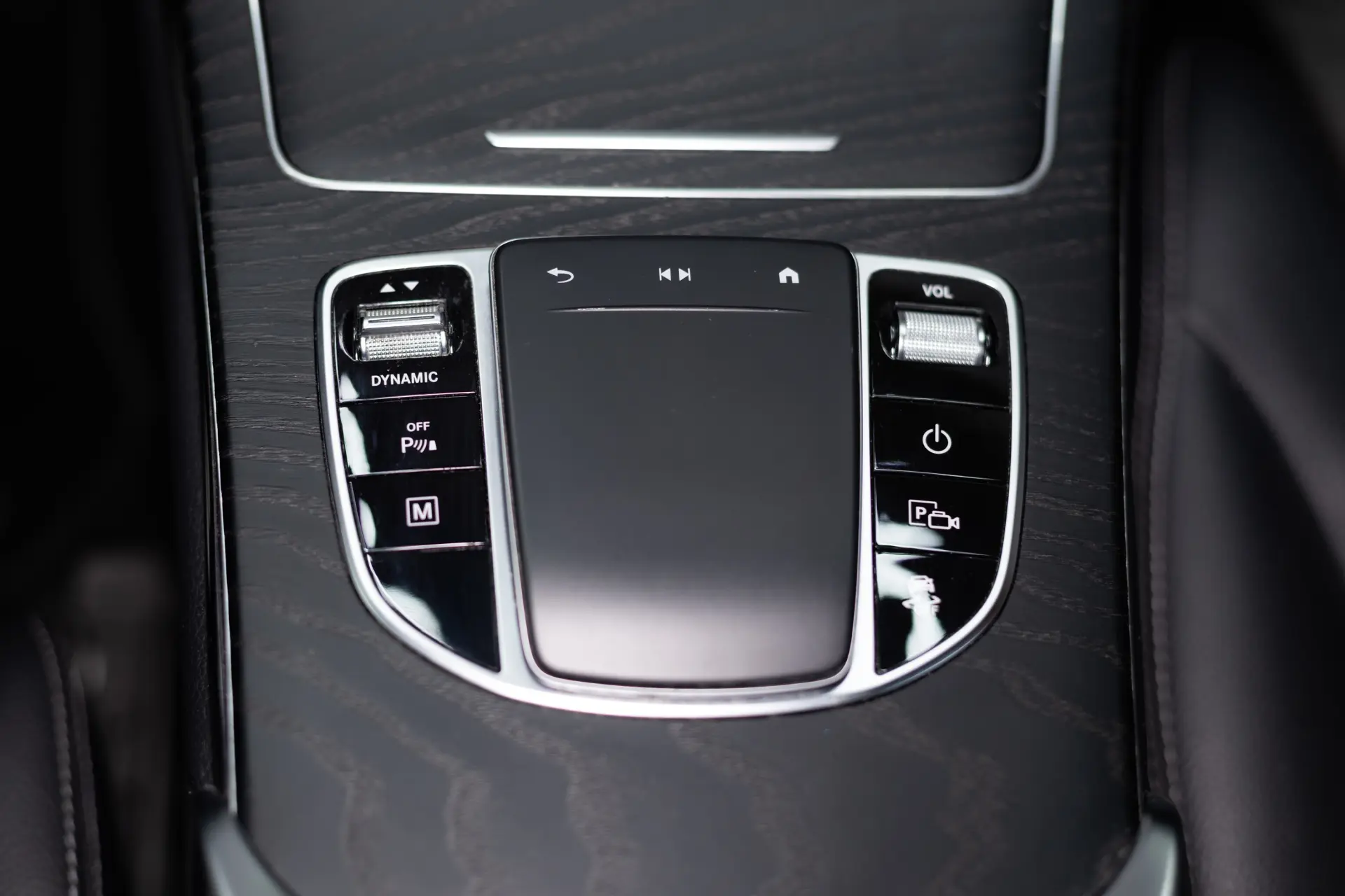 Mercedes-Benz GLC 300 e 4Matic 29