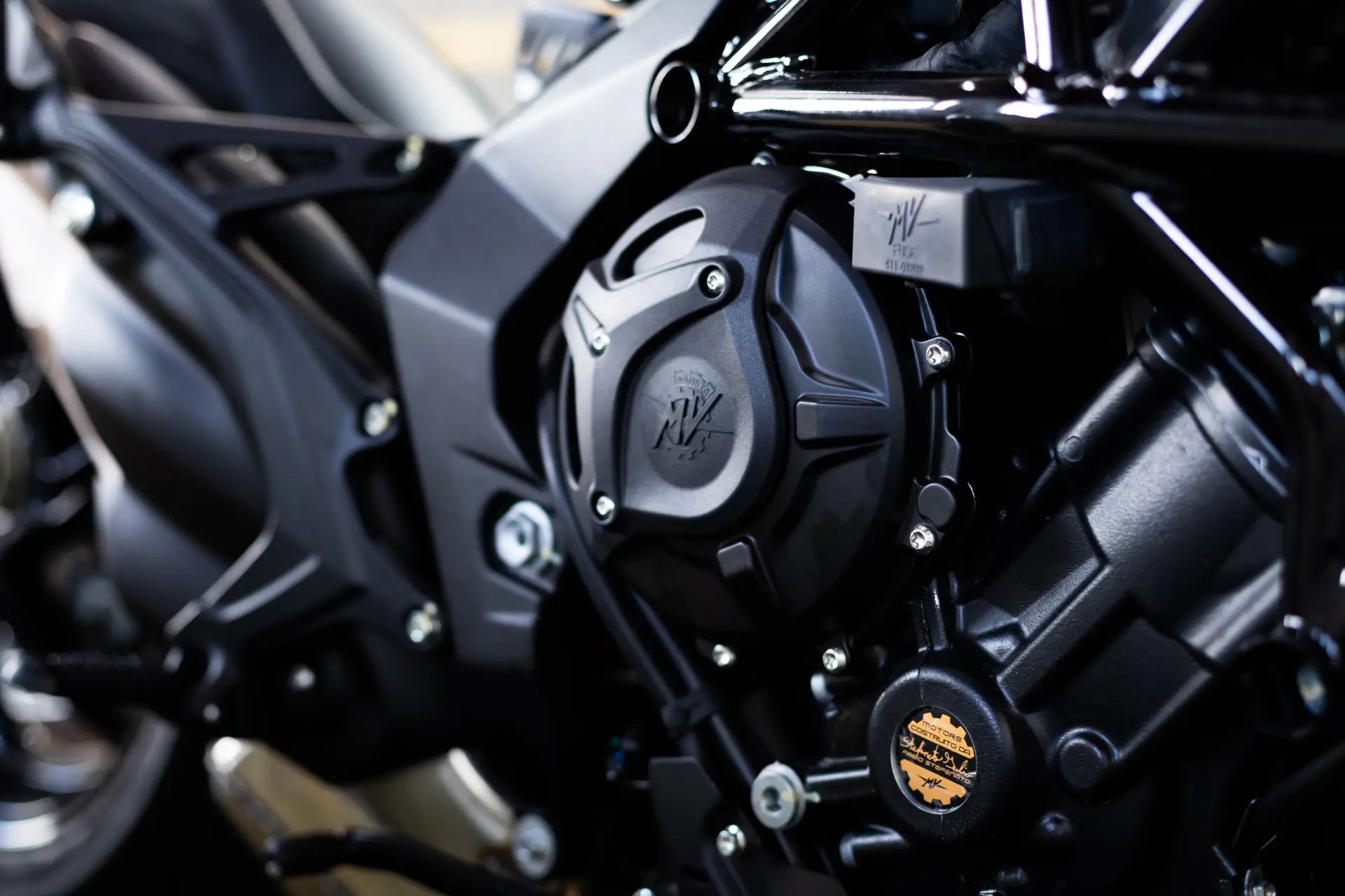 MV Agusta Brutale R 17