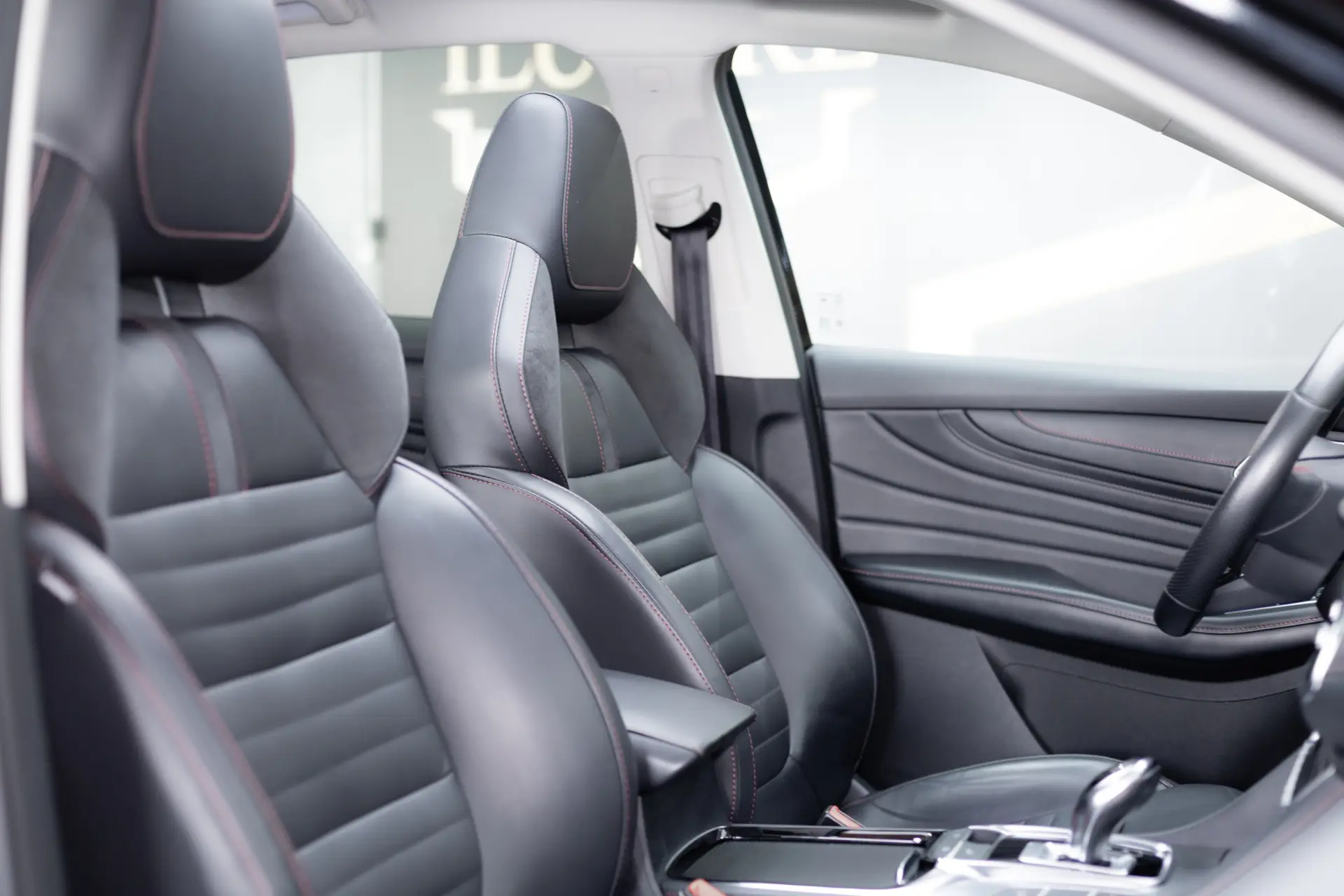 MG EHS 1.5 T-GDI Plug-in Hybrid Luxury 19