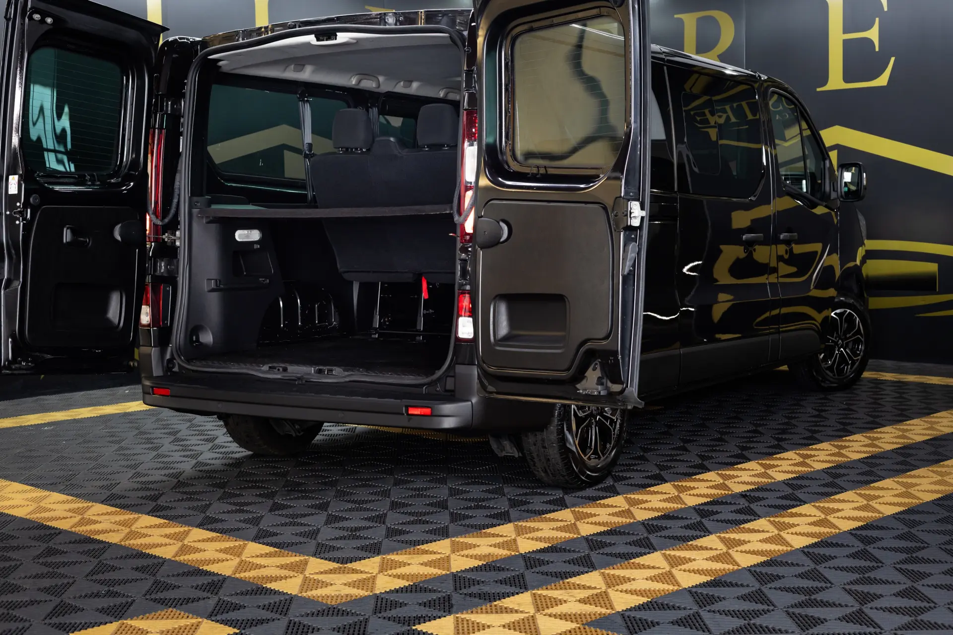 Renault Trafic 2.0 Blue dCi L2 Grand Autenthic 9