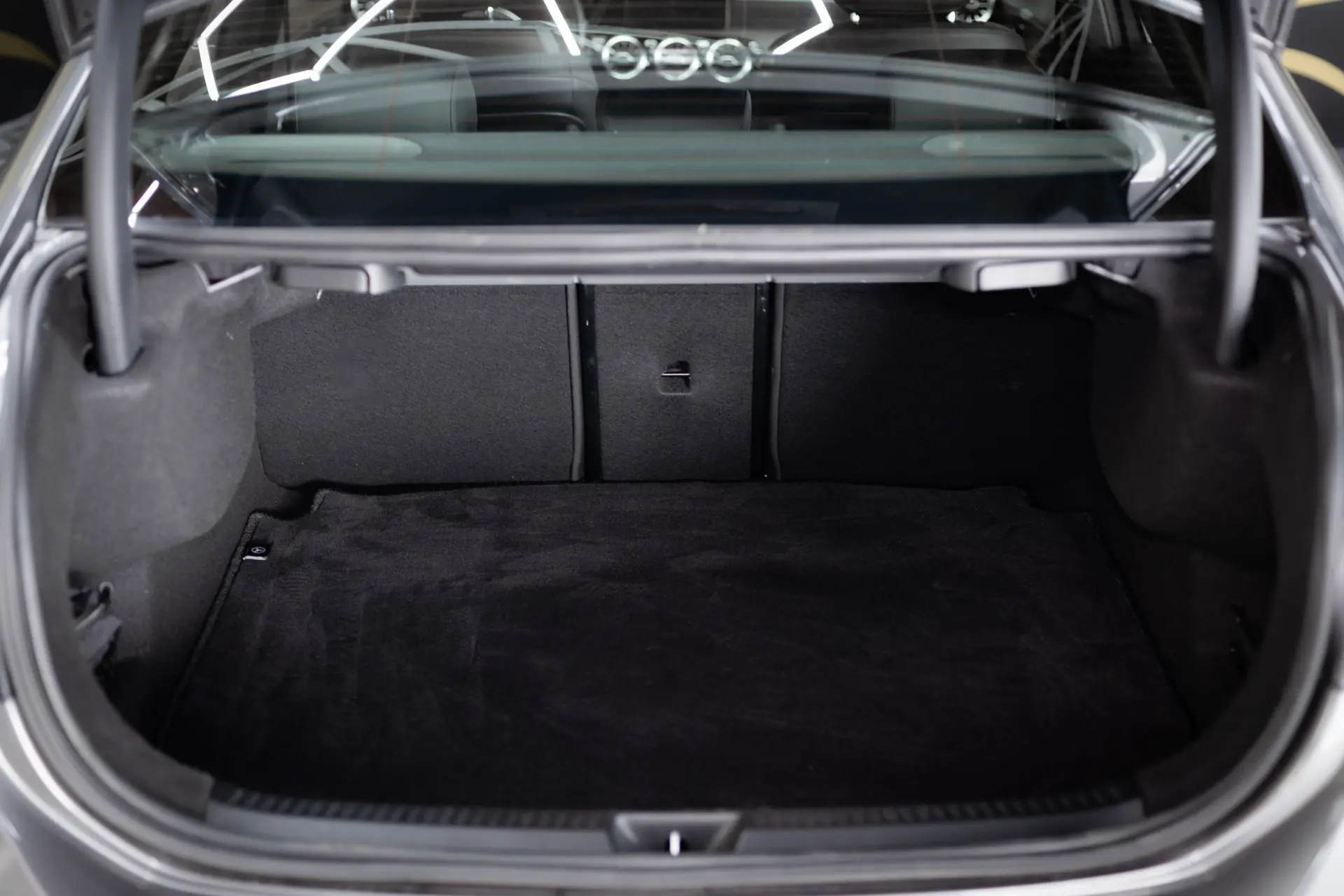 Mercedes-Benz A 180 Limousine d Progressive Aut. 8