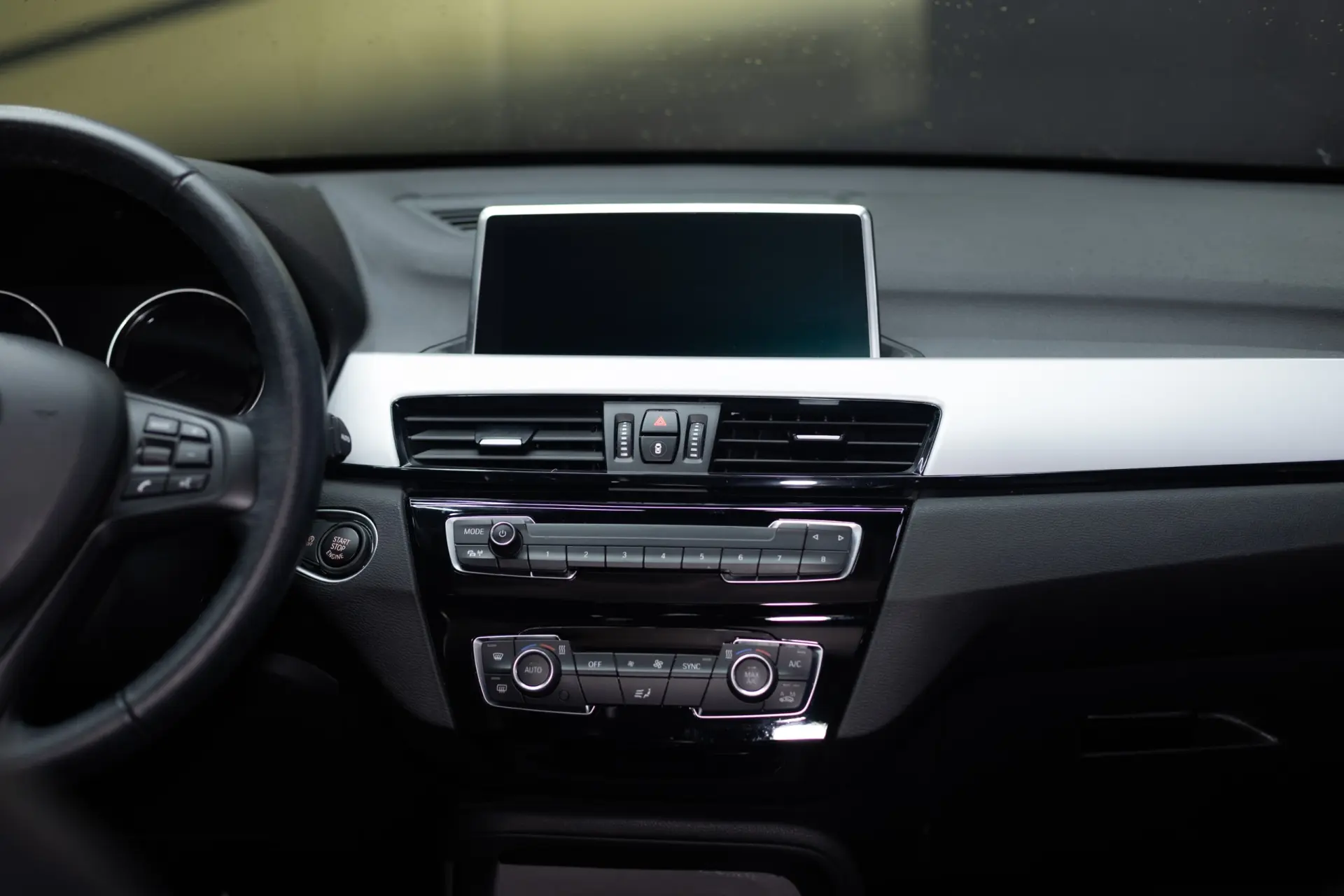 BMW X1 16 d sDrive Line Sport Auto 24