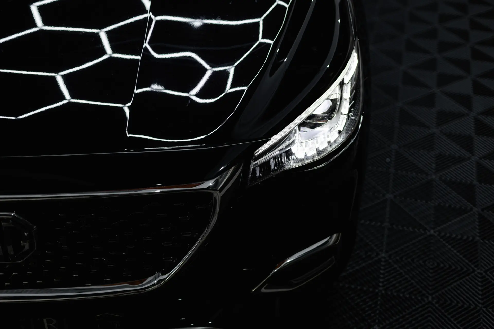 MG EHS 1.5 T-GDI Plug-in Hybrid Luxury 13