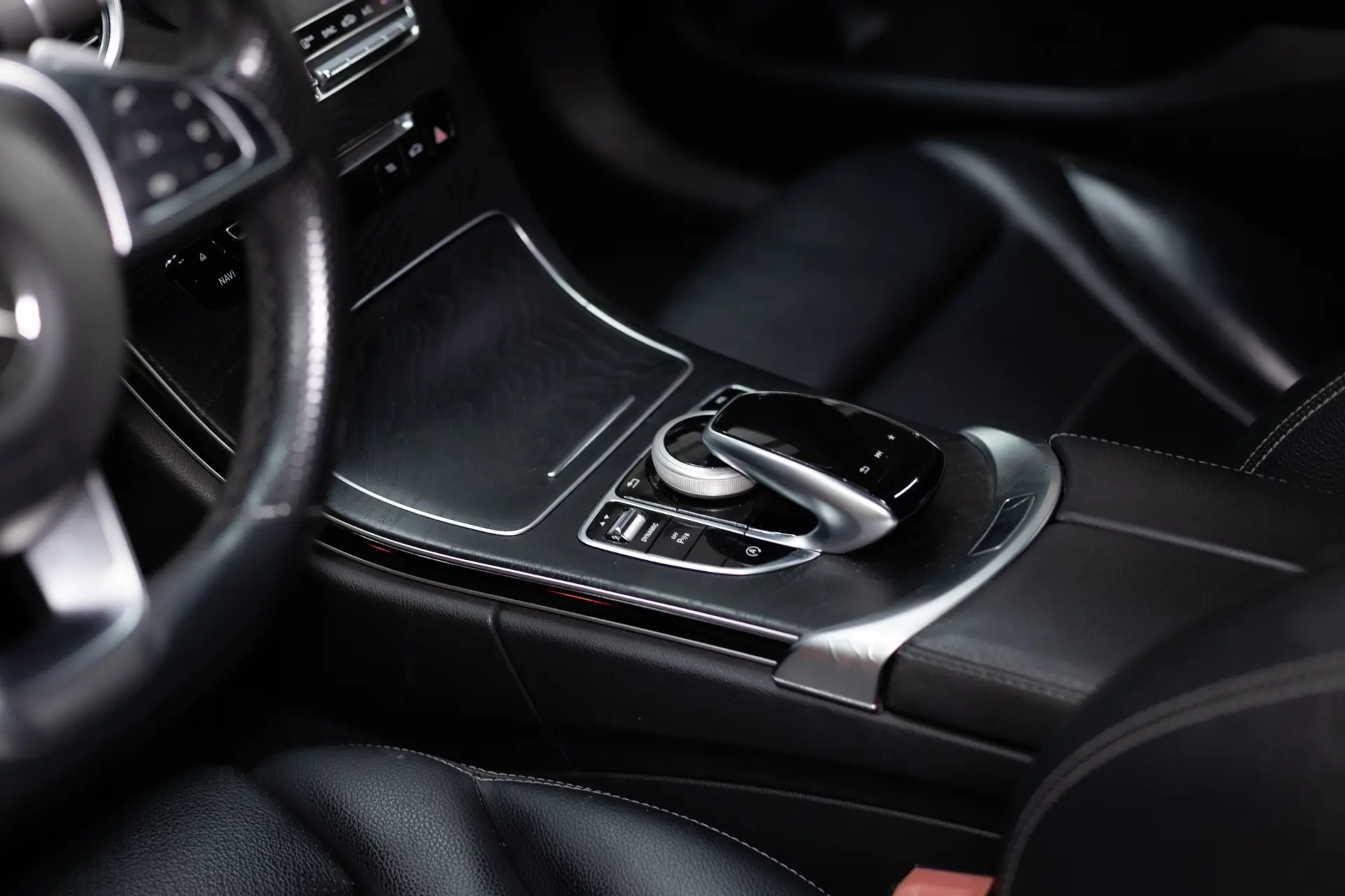 Mercedes-Benz C 220 (BlueTEC) d Station 7G-TRONIC AMG Line 39