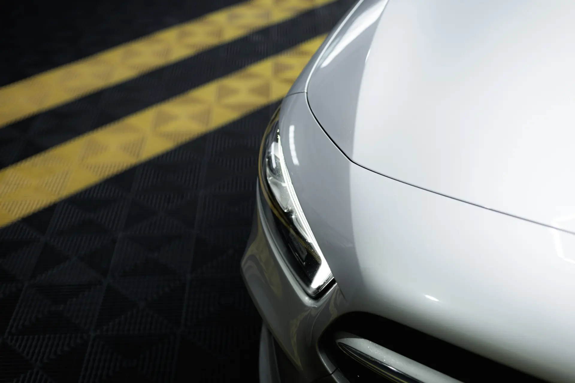 Mercedes-Benz A 250 e Progressive 14