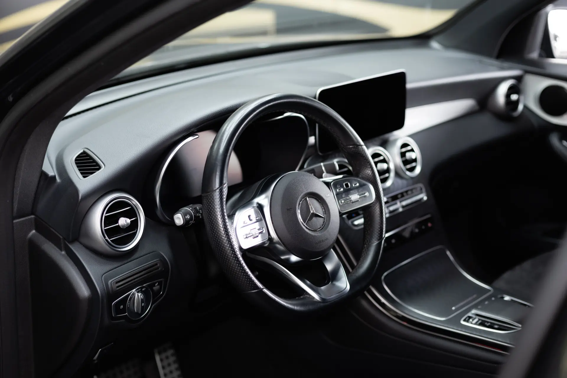 Mercedes-Benz GLC 300 de 4Matic 9G-TRONIC AMG Line 24