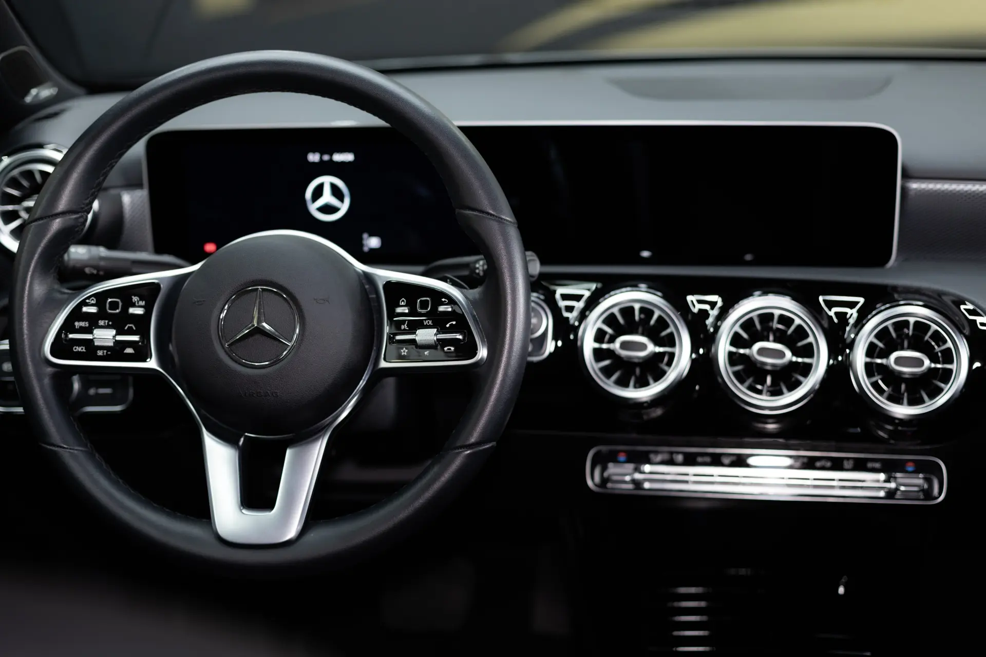 Mercedes-Benz A 180 Limousine d Progressive Aut. 22
