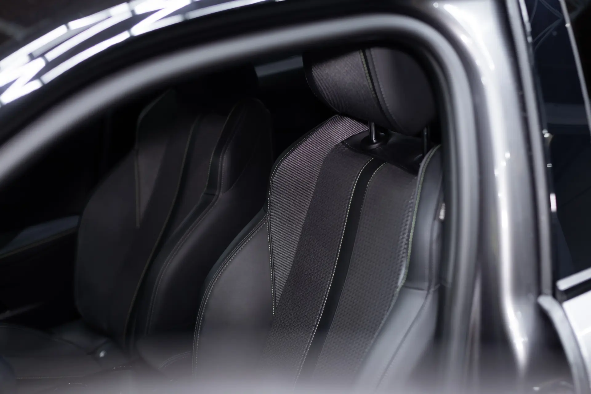 Peugeot 2008 1.5 BlueHDi GT Line EAT8 23