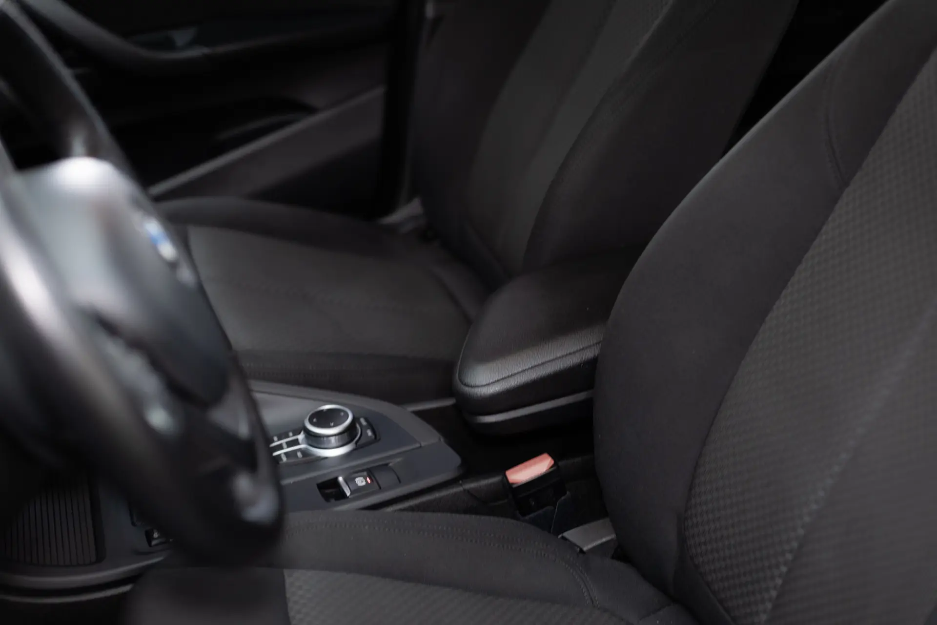BMW X1 16 d sDrive Advantage Auto 44