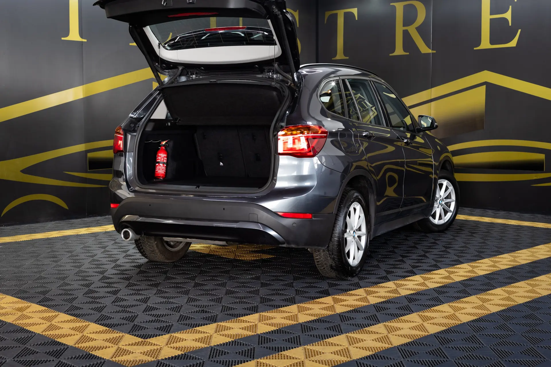 BMW X1 16 d sDrive Line Sport Auto 7