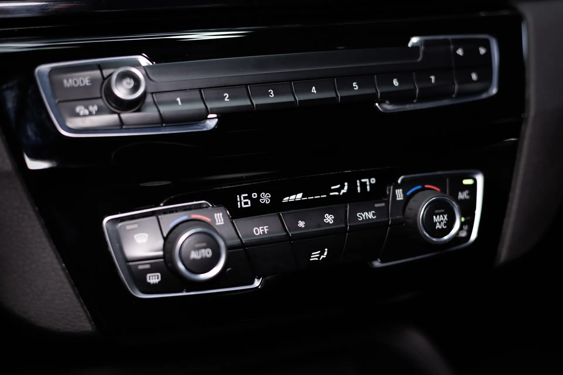 BMW X1 16 d sDrive Advantage Auto 32