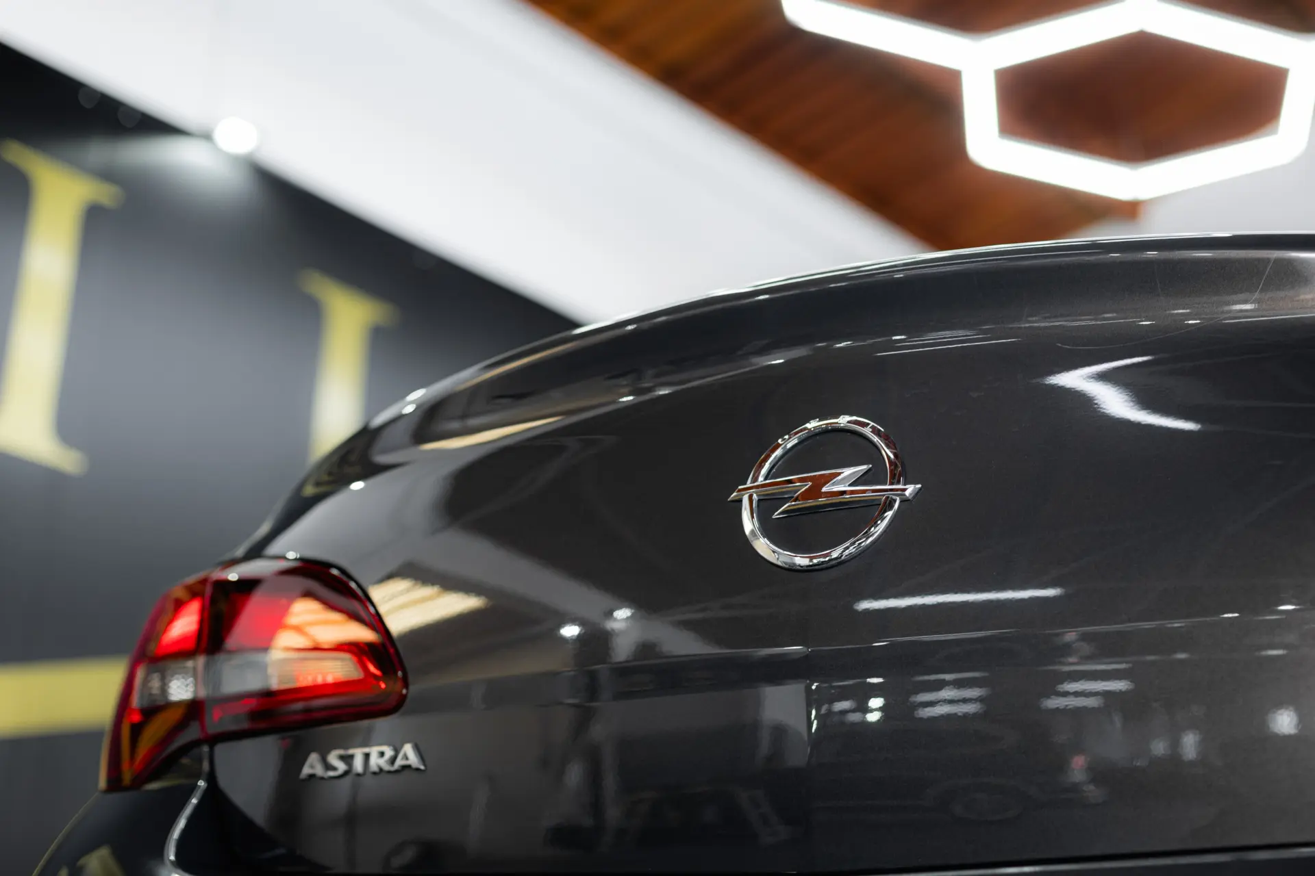 Opel Astra 1.4 T Selection GPL 11