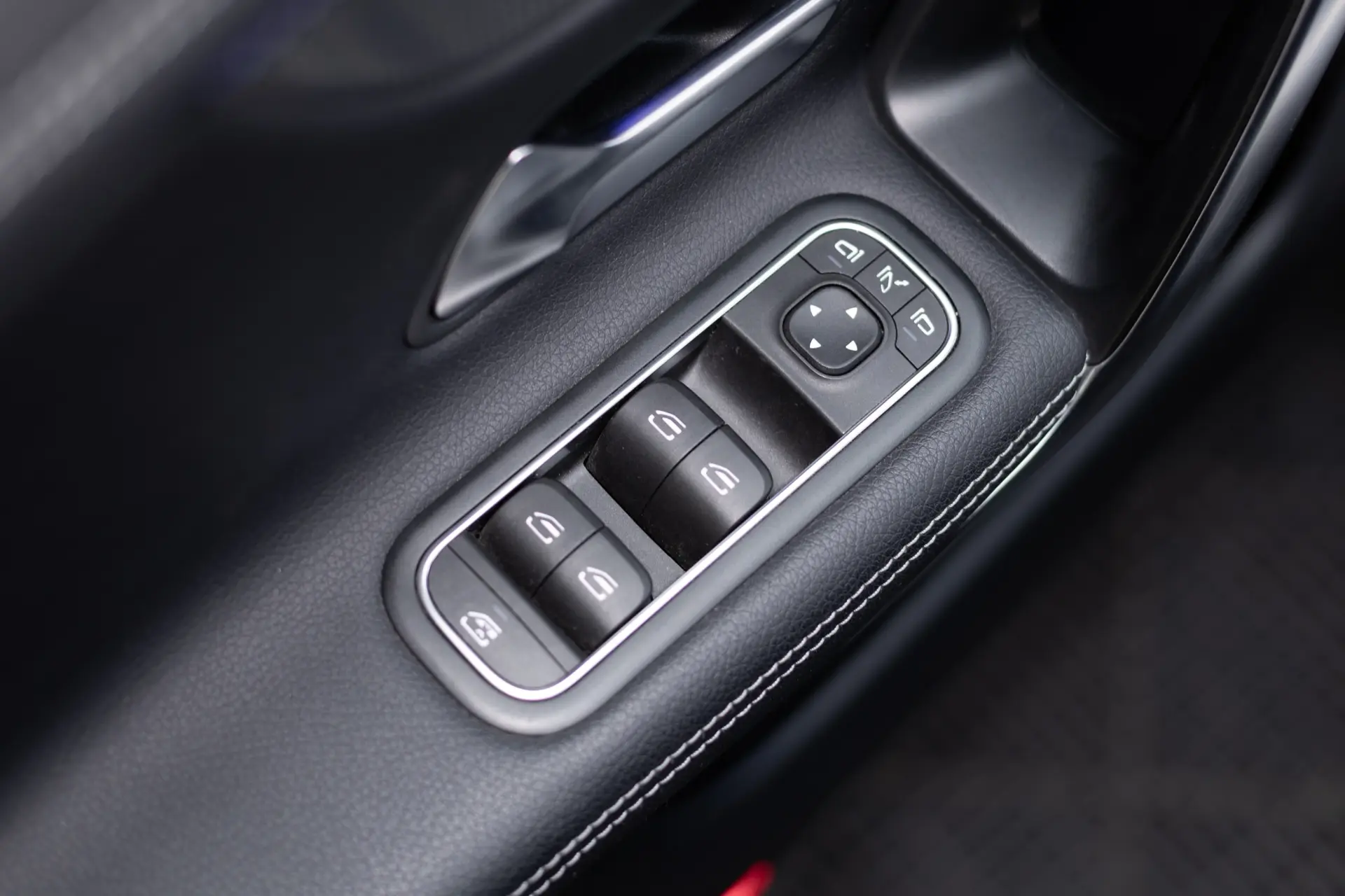 Mercedes-Benz CLA 250 e 8G-DCT Progressive Line Advanced 34