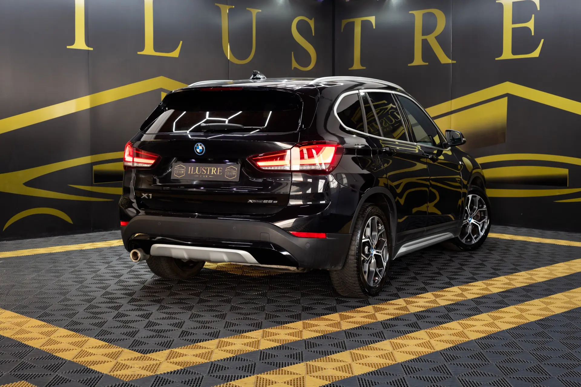 BMW X1 xDrive25e xLine 6