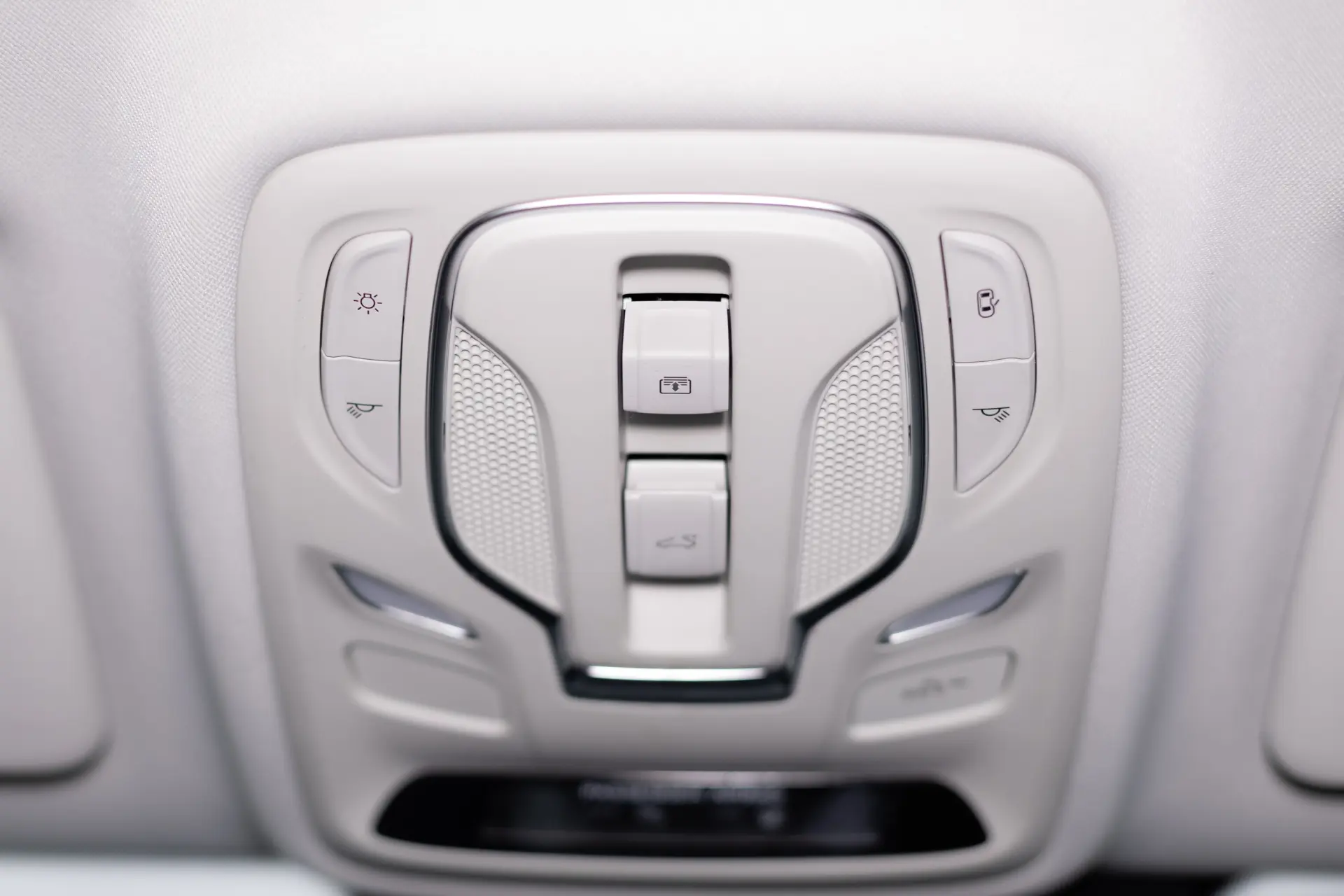 MG EHS 1.5 T-GDI Plug-in Hybrid Luxury 32