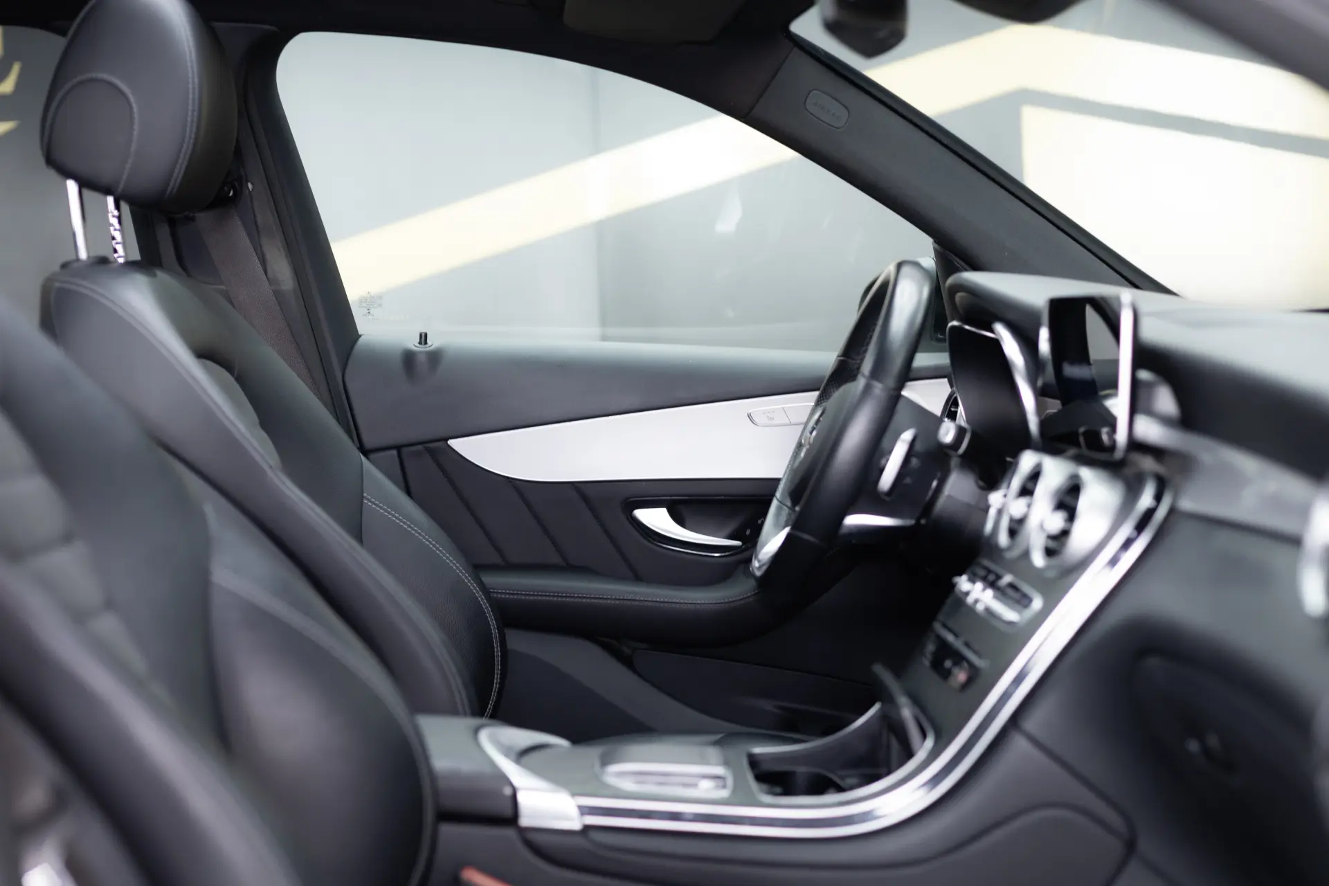 Mercedes-Benz GLC 300 e 4Matic 18