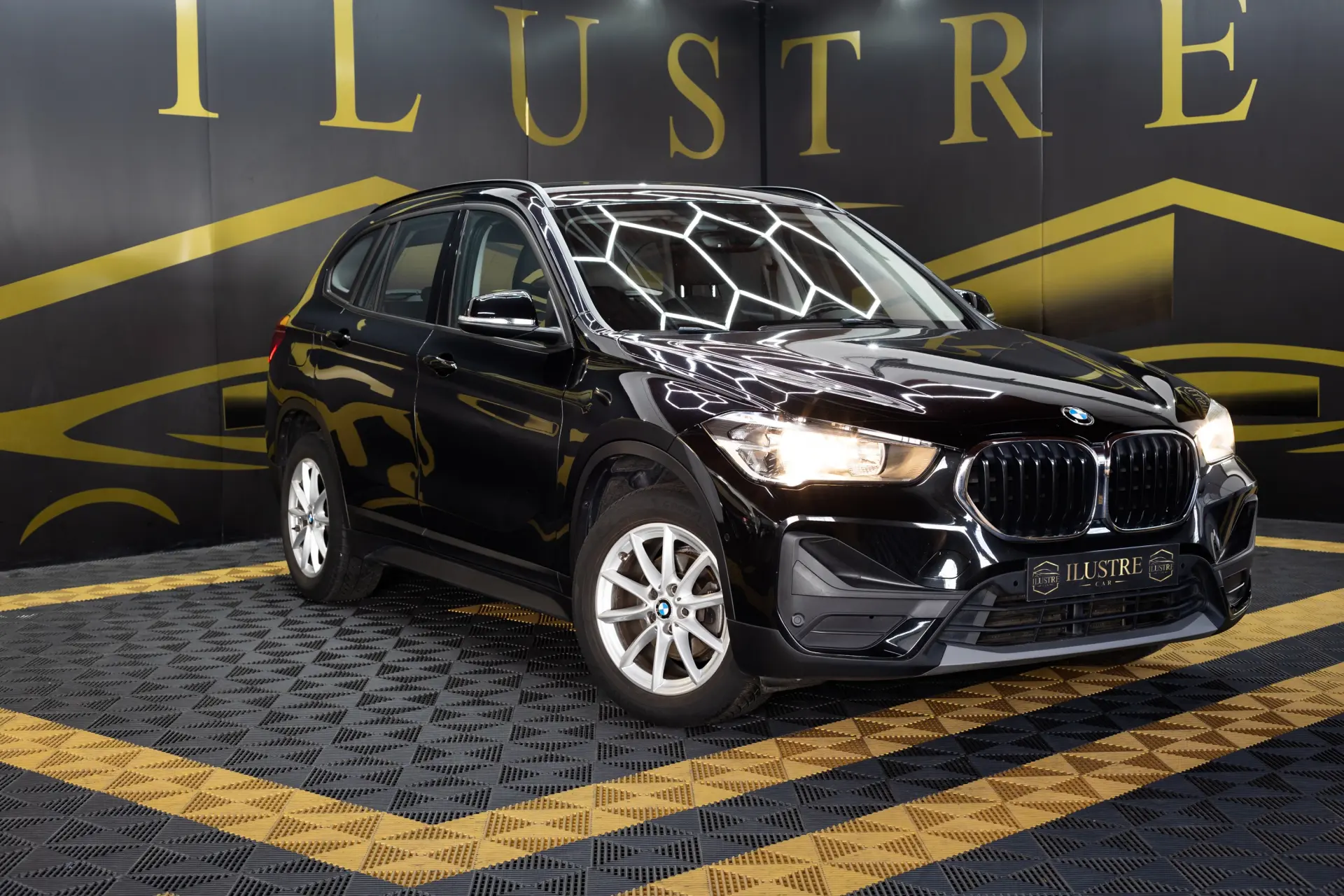 BMW X1 16 d sDrive Advantage Auto 1