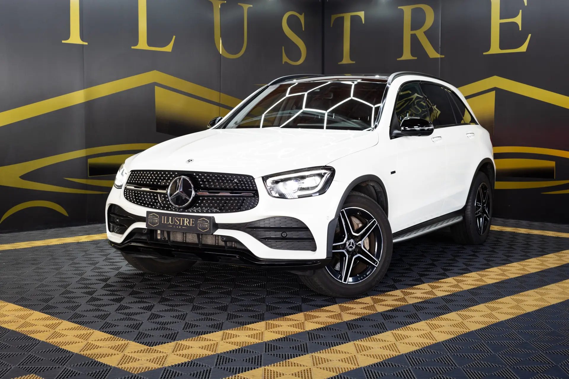 Mercedes-Benz GLC 300 e 4Matic 1