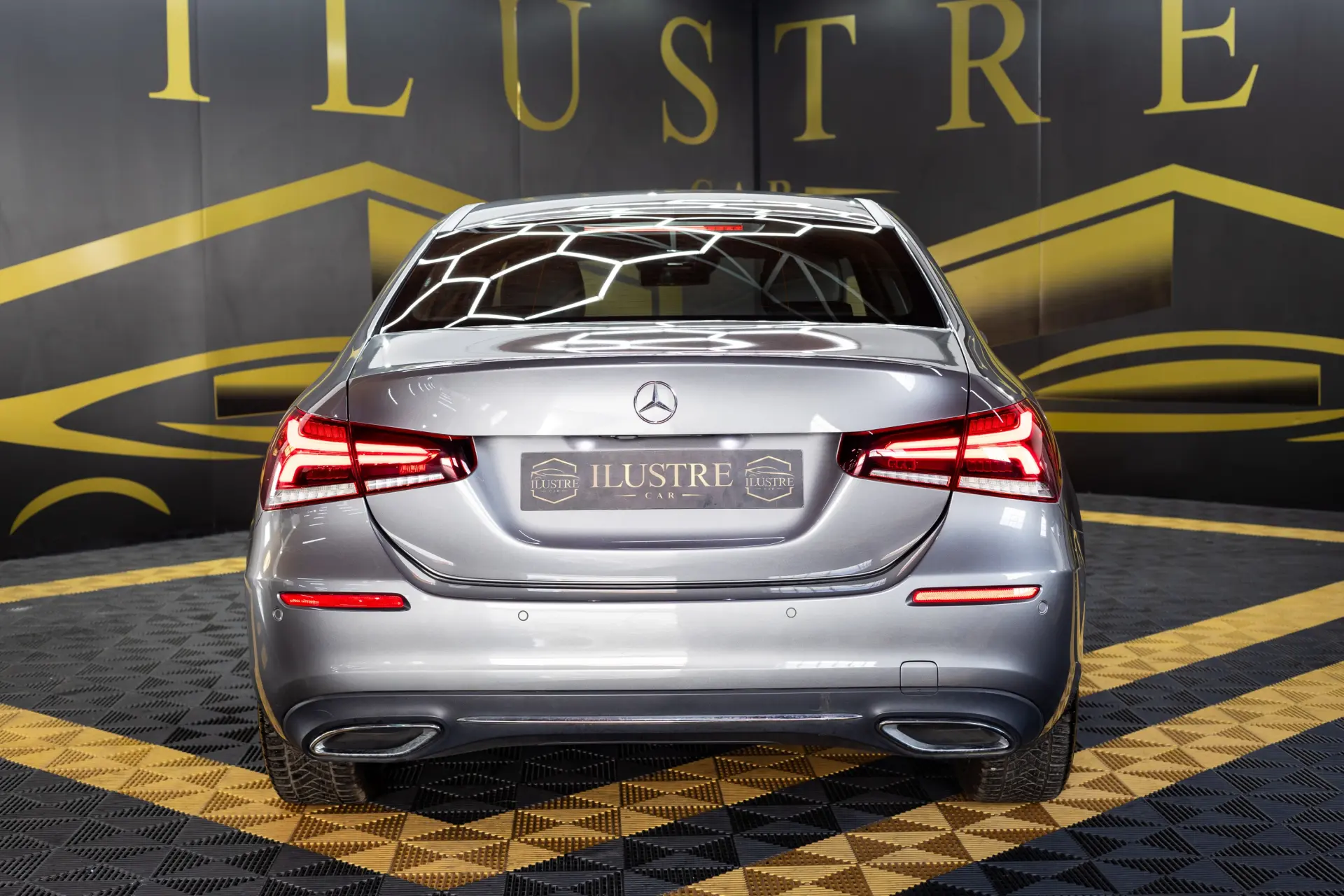 Mercedes-Benz A 180 Limousine d Progressive Aut. 5