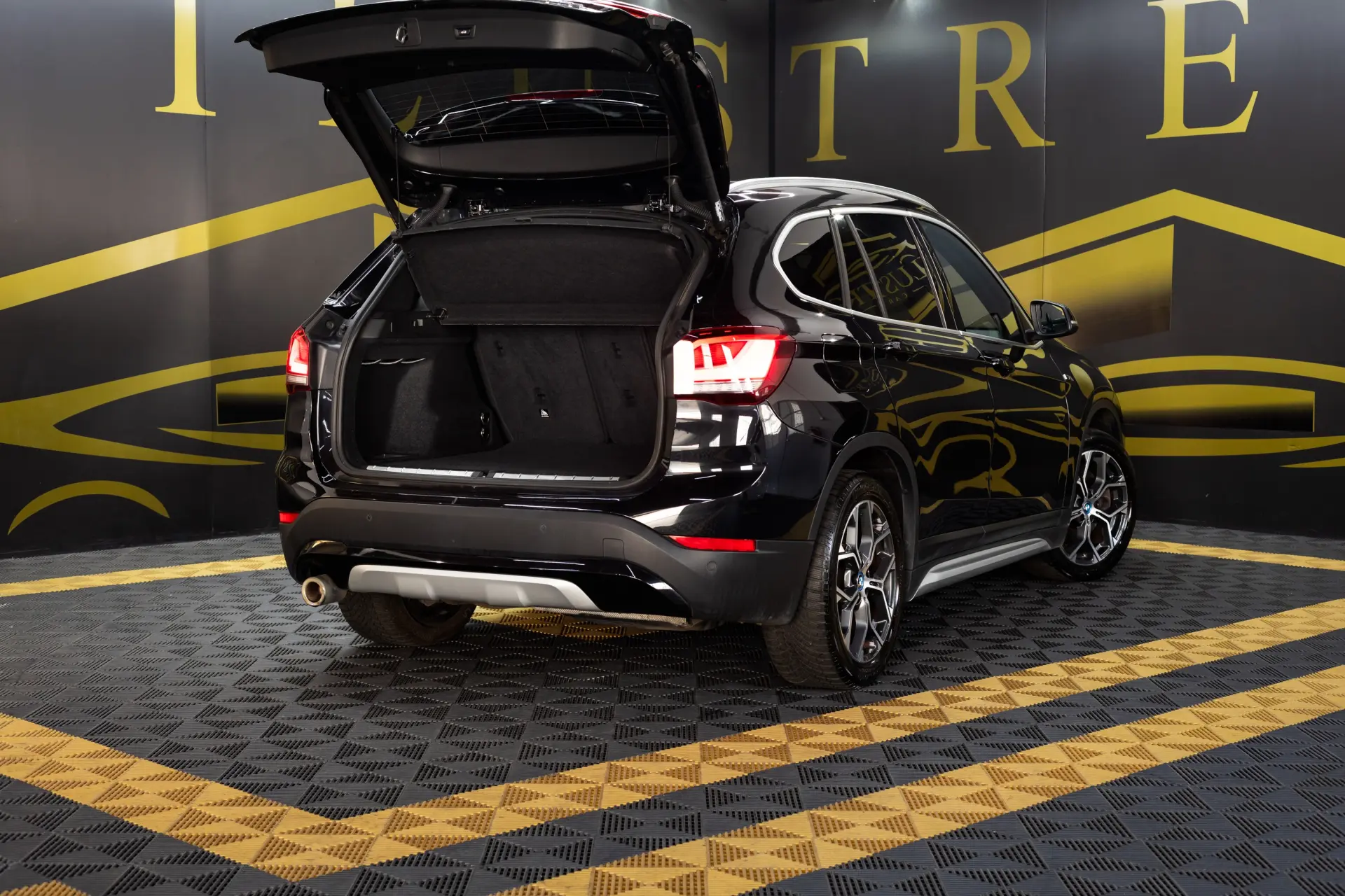 BMW X1 xDrive25e xLine 7
