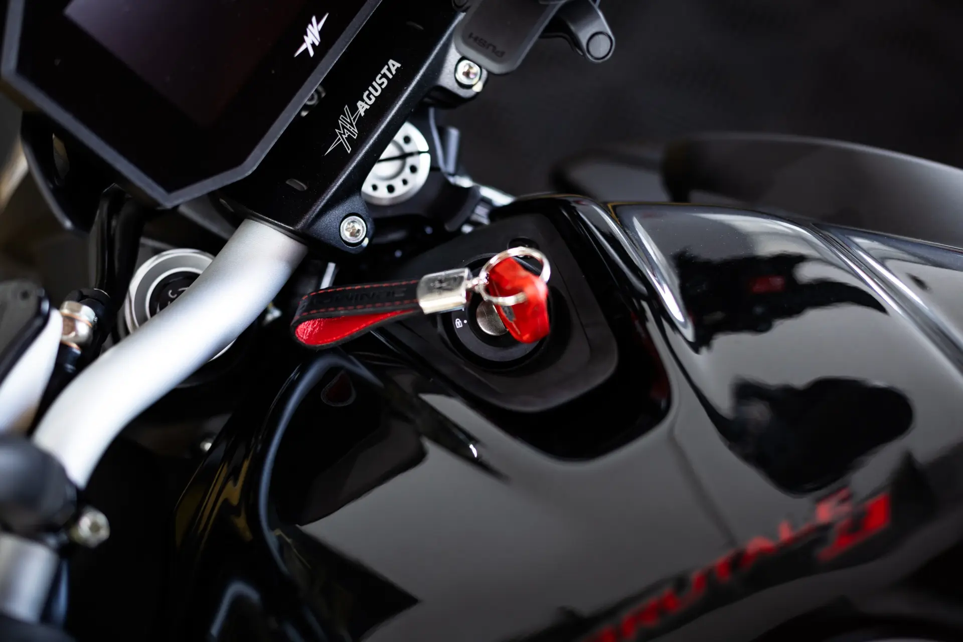 MV Agusta Brutale R 24