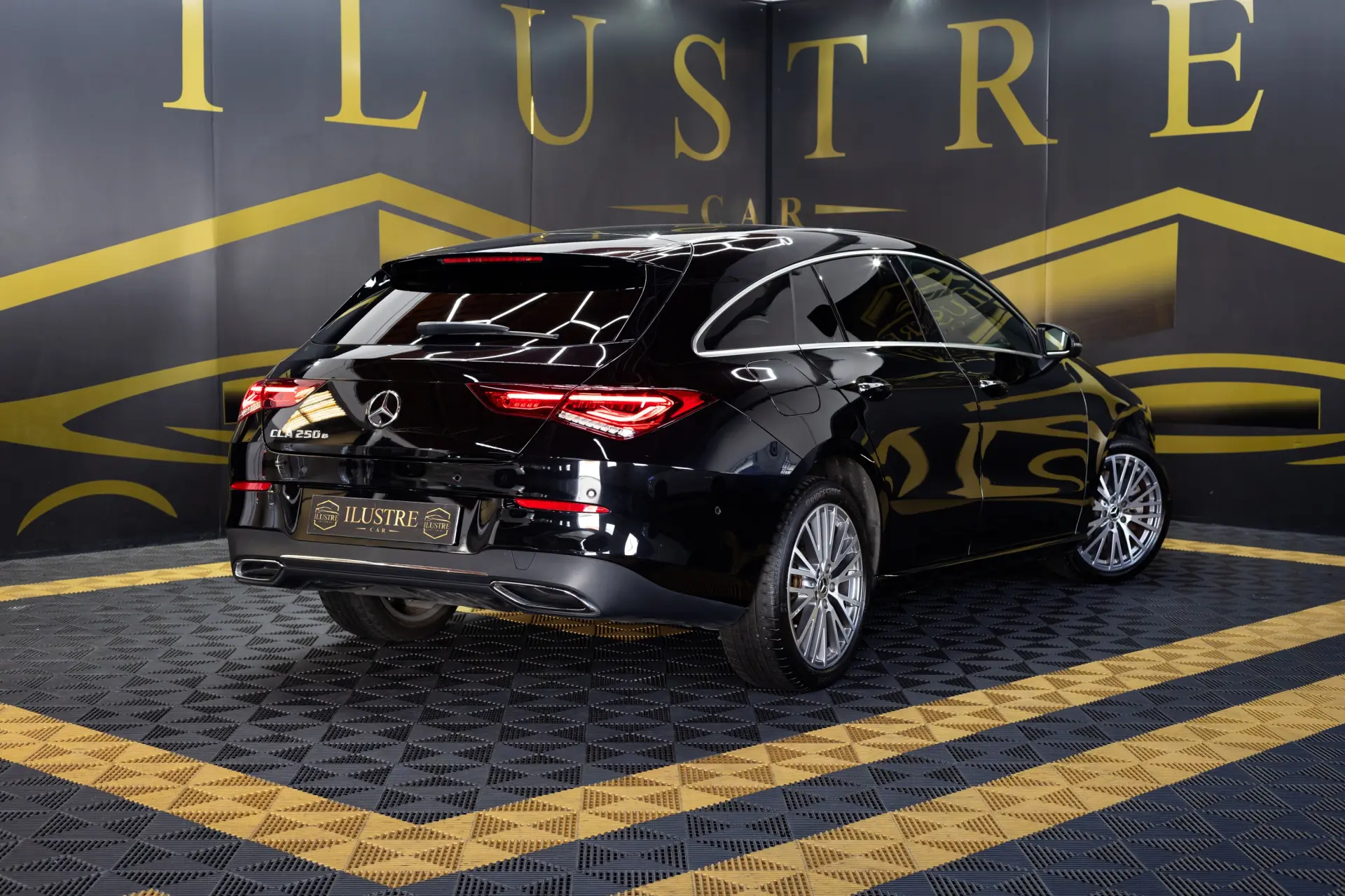 Mercedes-Benz CLA 250 e 8G-DCT Progressive Line Advanced 6