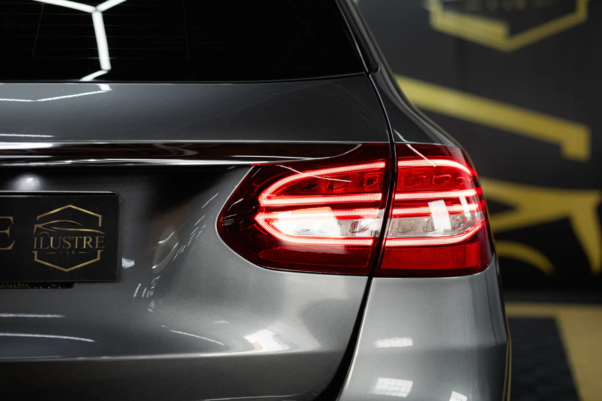 Mercedes-Benz C 220 (BlueTEC) d Station 7G-TRONIC AMG Line 11