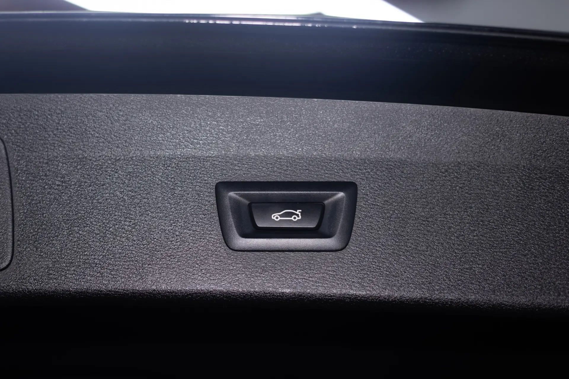 BMW X1 16 d sDrive Line Sport Auto 9