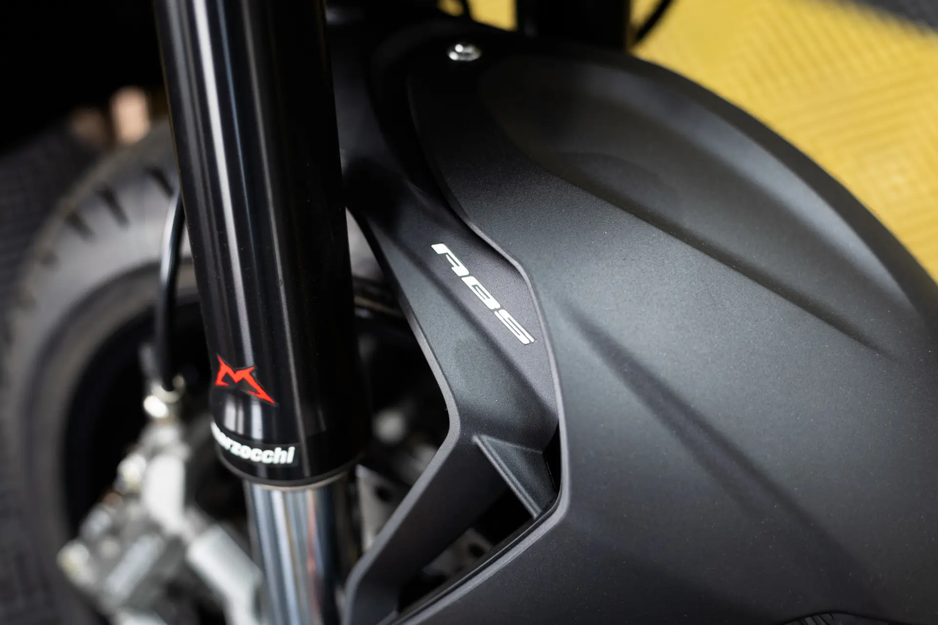 MV Agusta Brutale R 10
