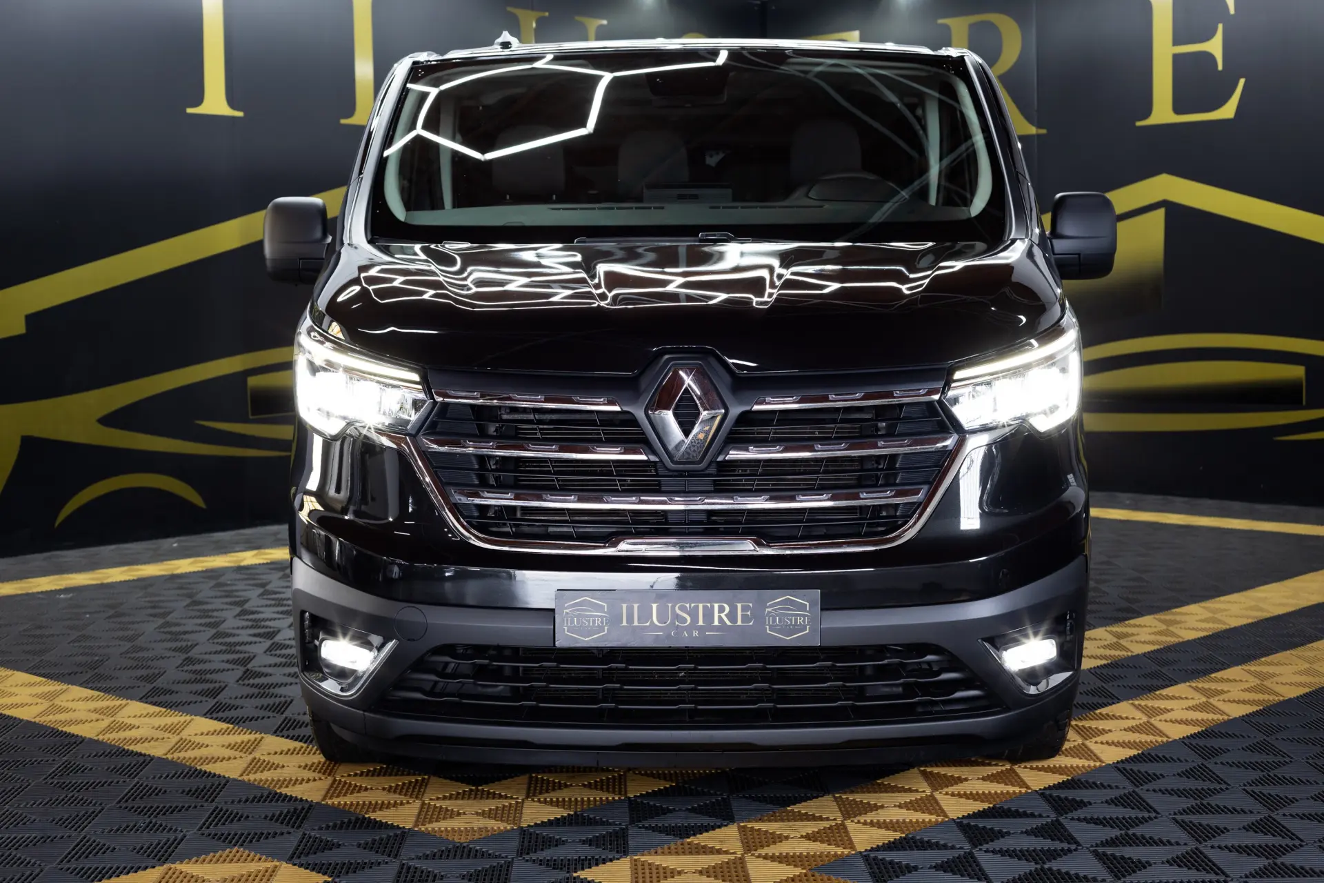 Renault Trafic 2.0 Blue dCi L2 Grand Autenthic 2
