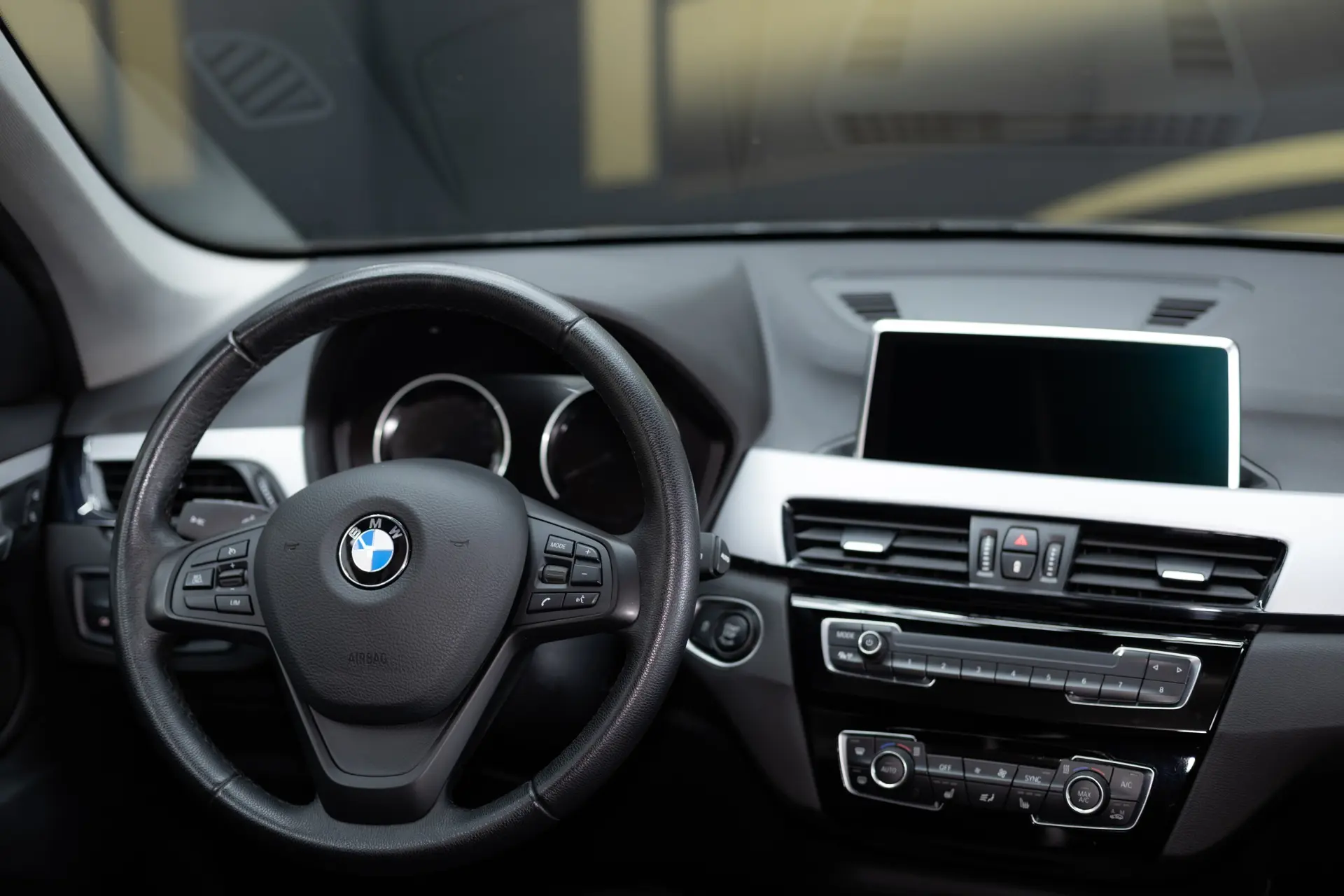 BMW X1 16 d sDrive Line Sport Auto 28