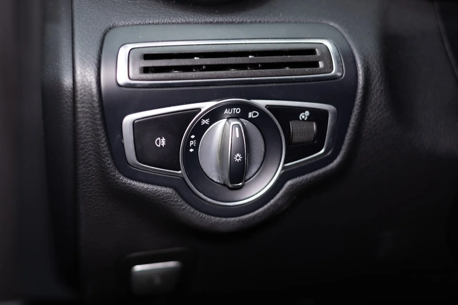 Mercedes-Benz C 220 (BlueTEC) d Station 7G-TRONIC AMG Line 43