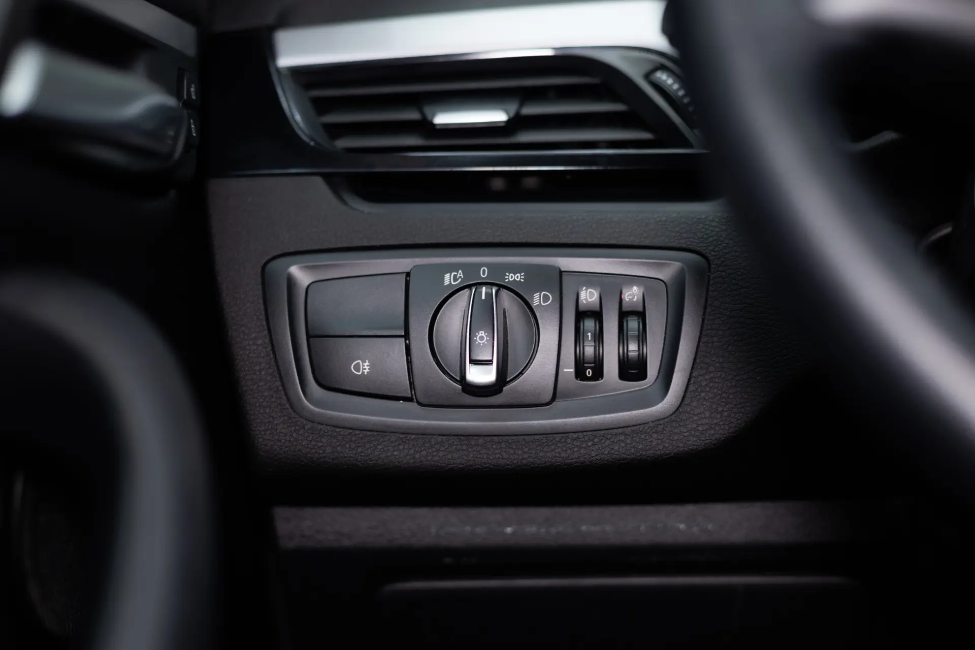 BMW X1 16 d sDrive Line Sport Auto 40