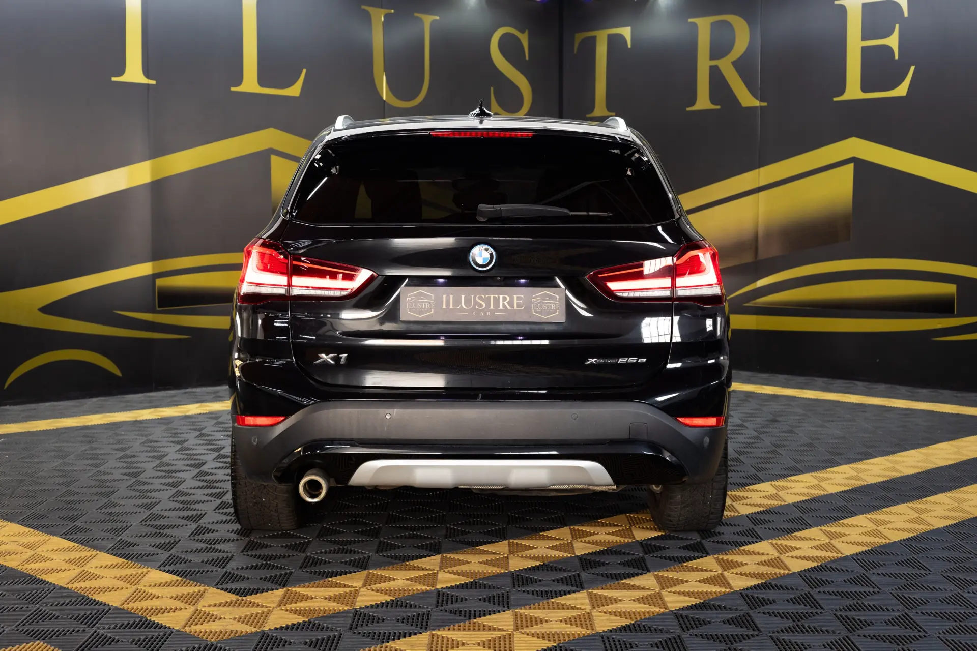 BMW X1 xDrive25e xLine 5