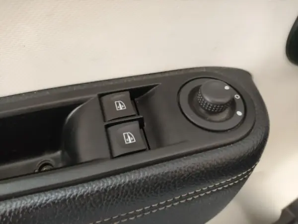 Renault Twingo 22 Techno Eletric 100% 5