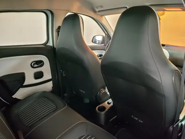 Renault Twingo 22 Techno Eletric 100% 18